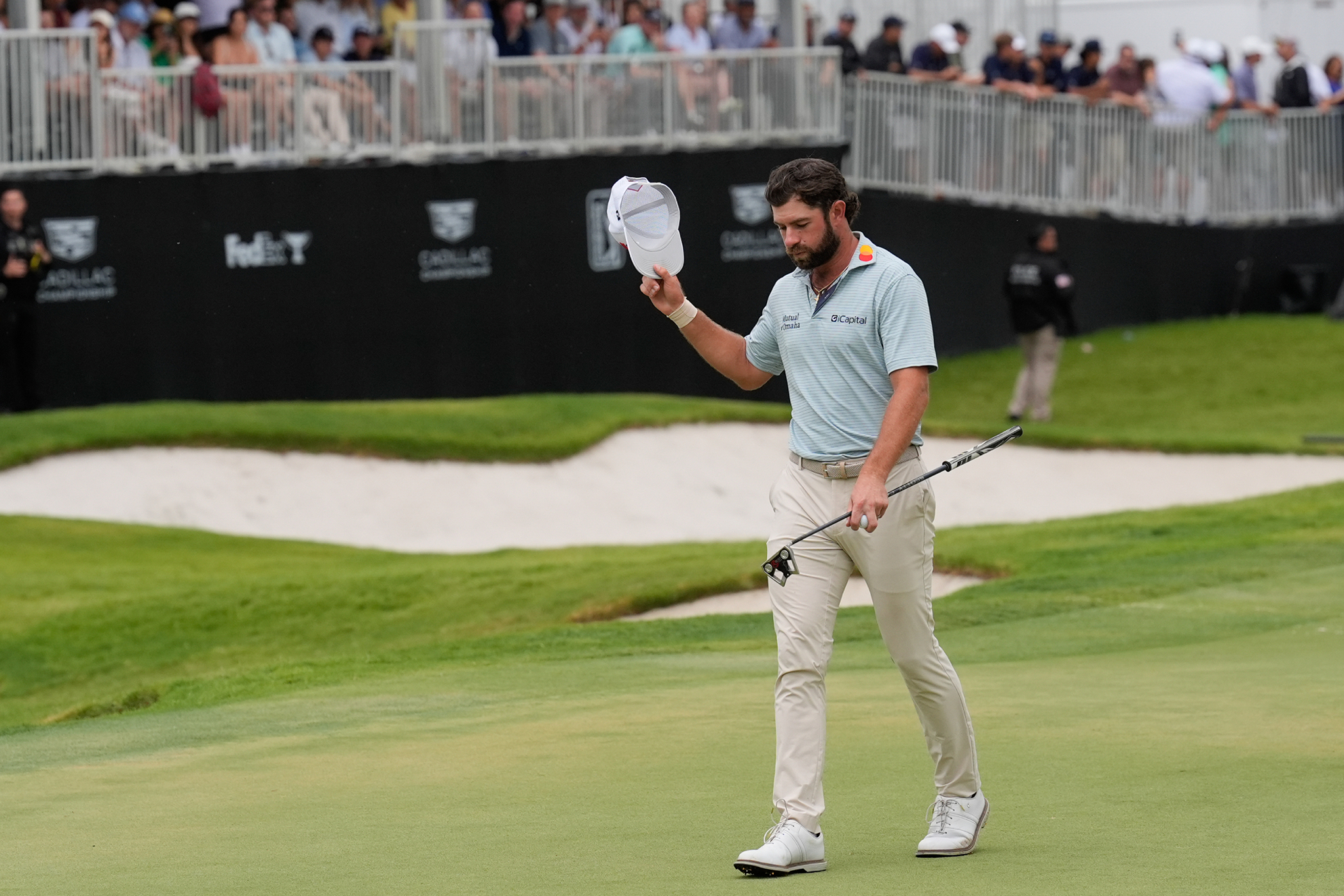 Cameron Young gana delante de Trump su tercer título en el PGA Tour