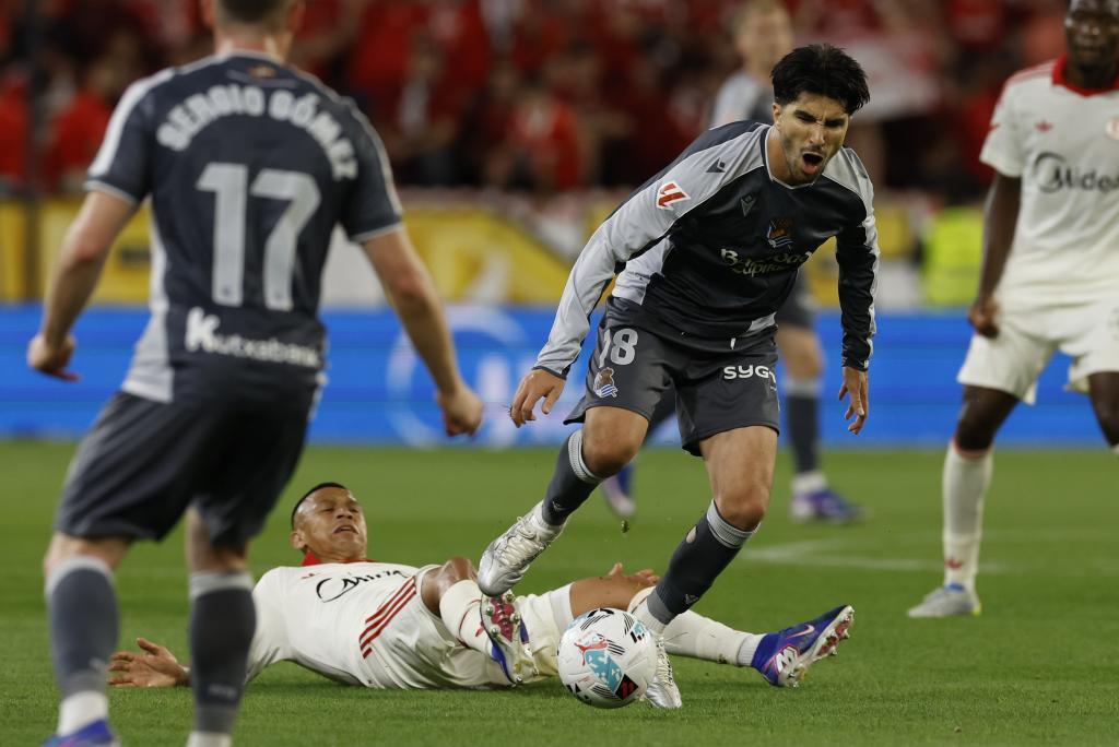 Luis García Plaza: "Nos jugábamos la vida en casa" — el Sevilla gana 1-0 y respira en la lucha por la permanencia — image 3
