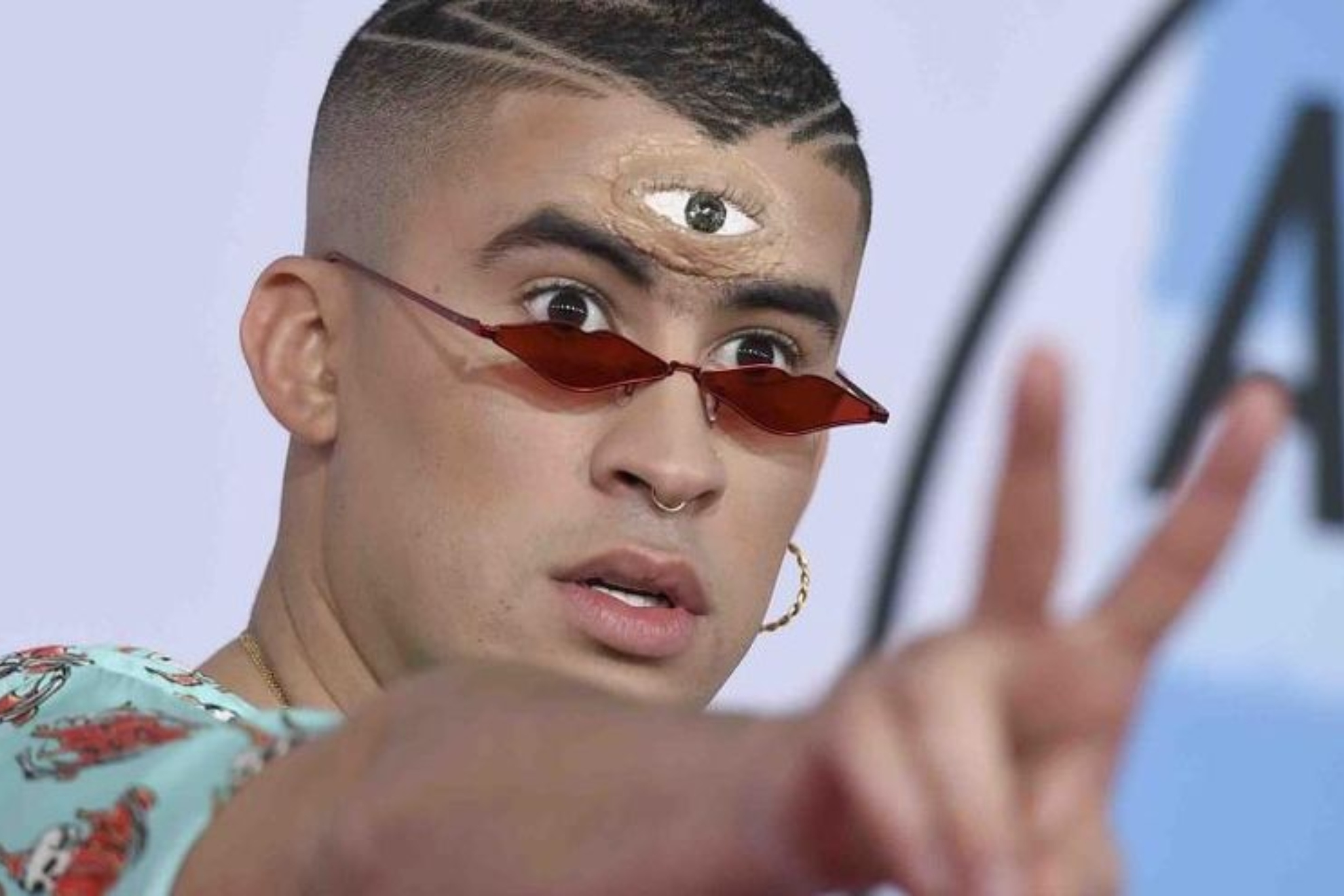 La impactante transformación física de Bad Bunny: se pone muchos años encima y casi nadie lo reconoce en la Gala Met