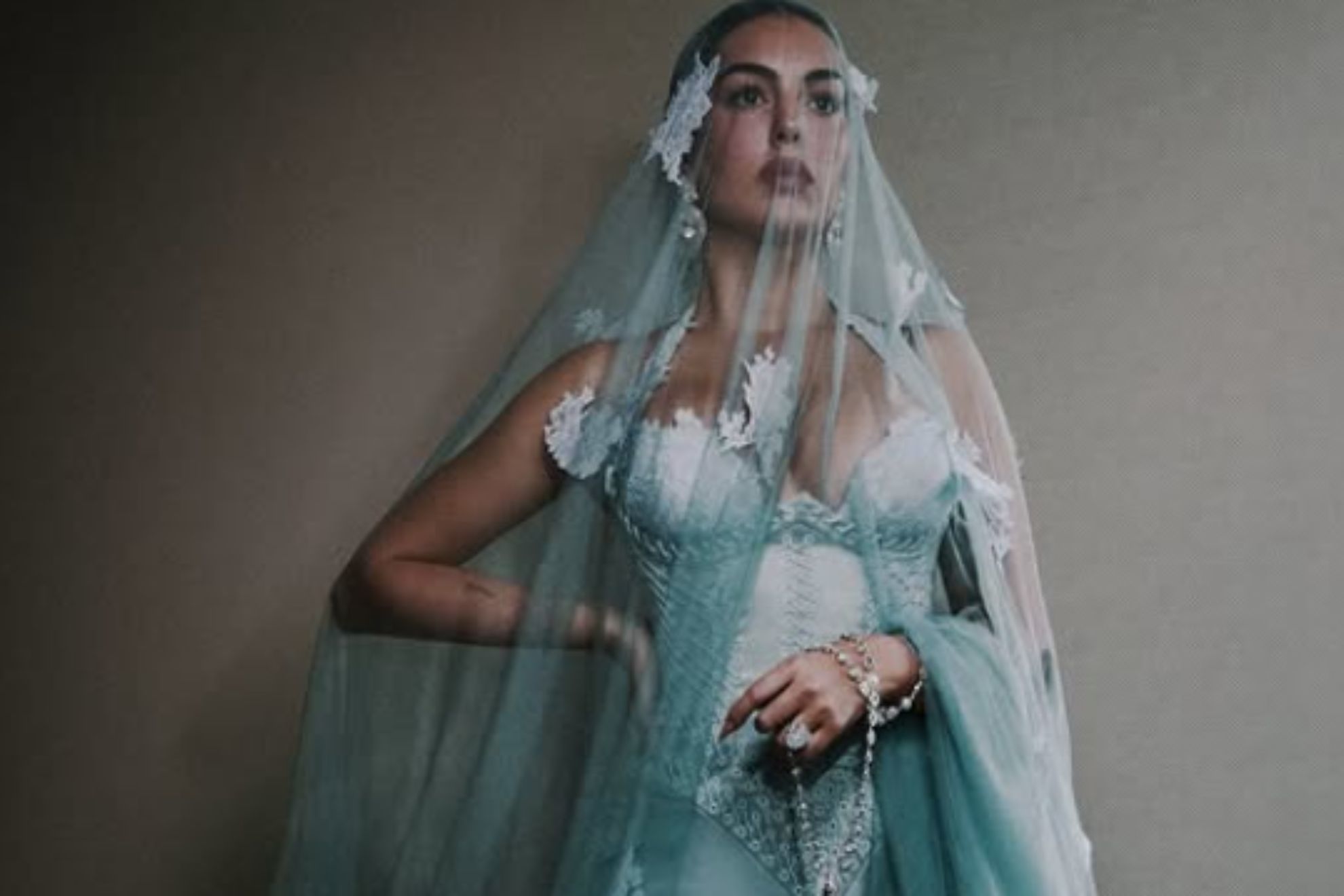 Georgina Rodríguez arrasa en la Met Gala 2026: homenaje a la Virgen de Fátima, un rosario de siete millones de euros y el nombre de Cristiano Ronaldo grabado