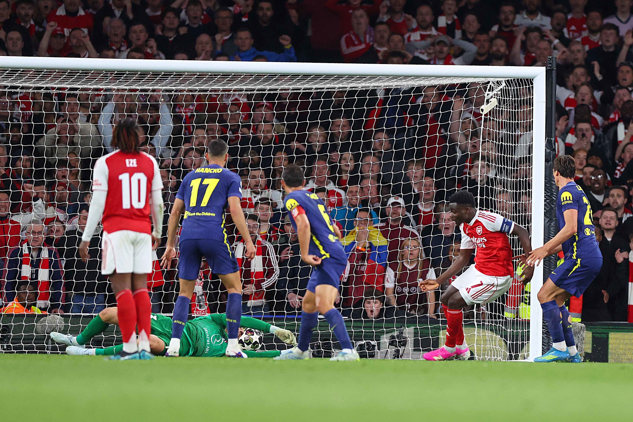 El Atlético de Madrid encaja 74 goles esta temporada, récord bajo Simeone, en un partido de vuelta de semifinales de Champions ante el Arsenal — image 6