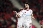 Maupay revierte su situación en el Sevilla