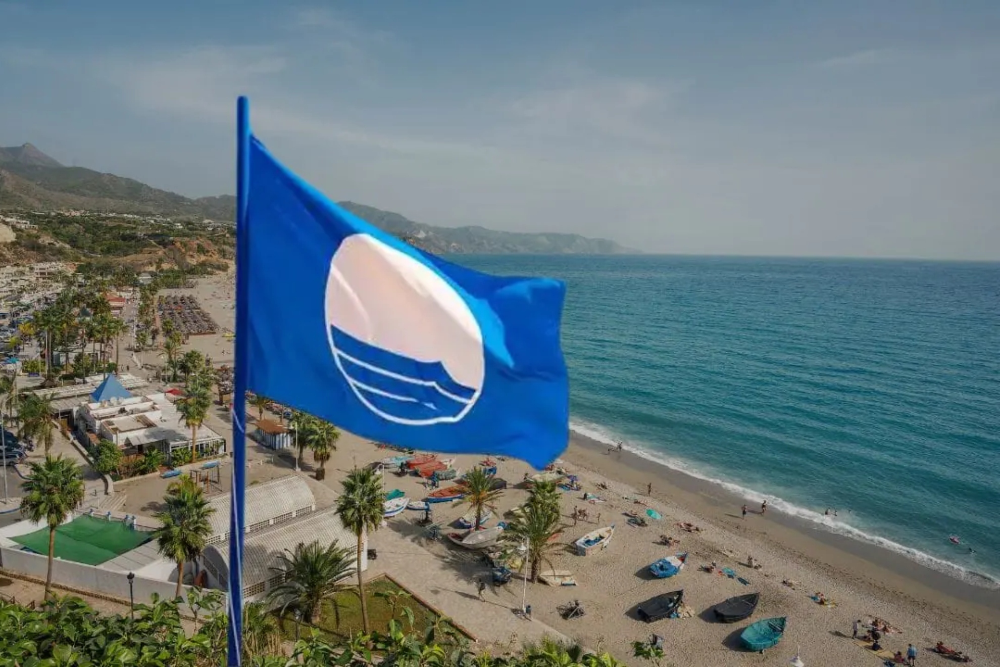 Las 12 playas españolas que han perdido su distintivo de bandera azul en 2026: hay históricos lugares