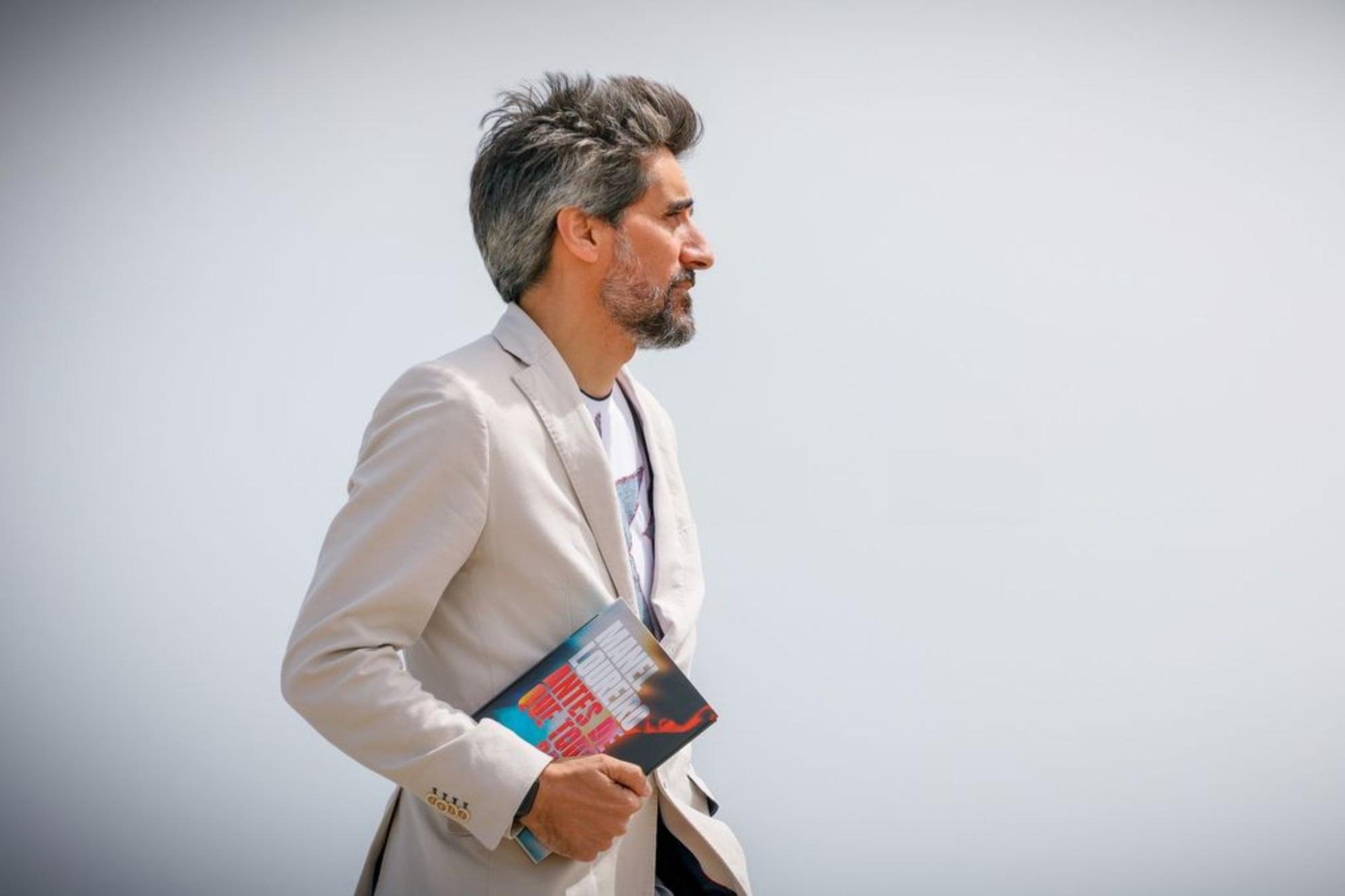 Manel Loureiro vuelve a las librerías con 'Antes de que todo cambie', una novela implacable sobre un atentado imposible en Europa
