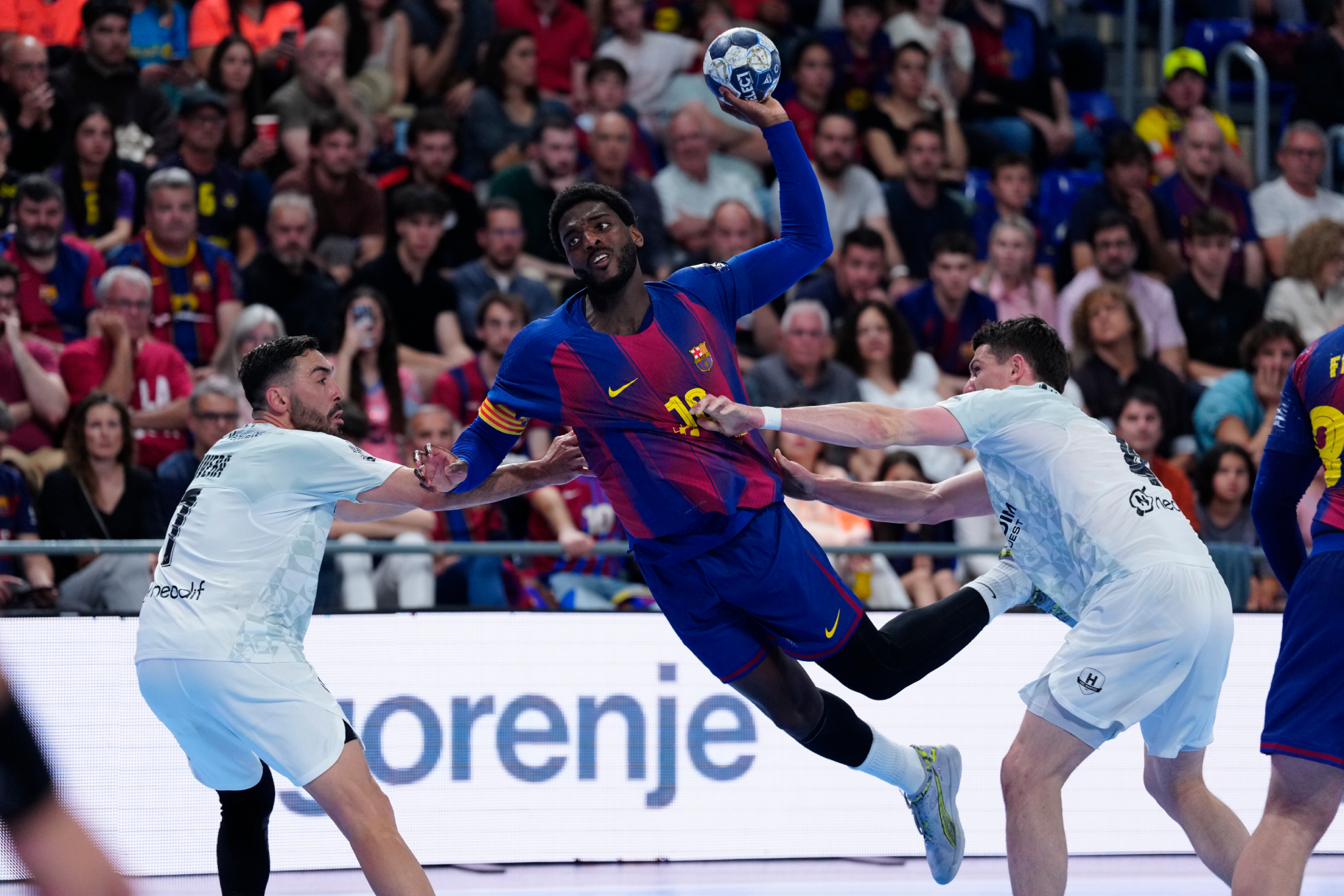 El Barça apabulla al Nantes y alcanza su octava Final a Cuatro seguida
