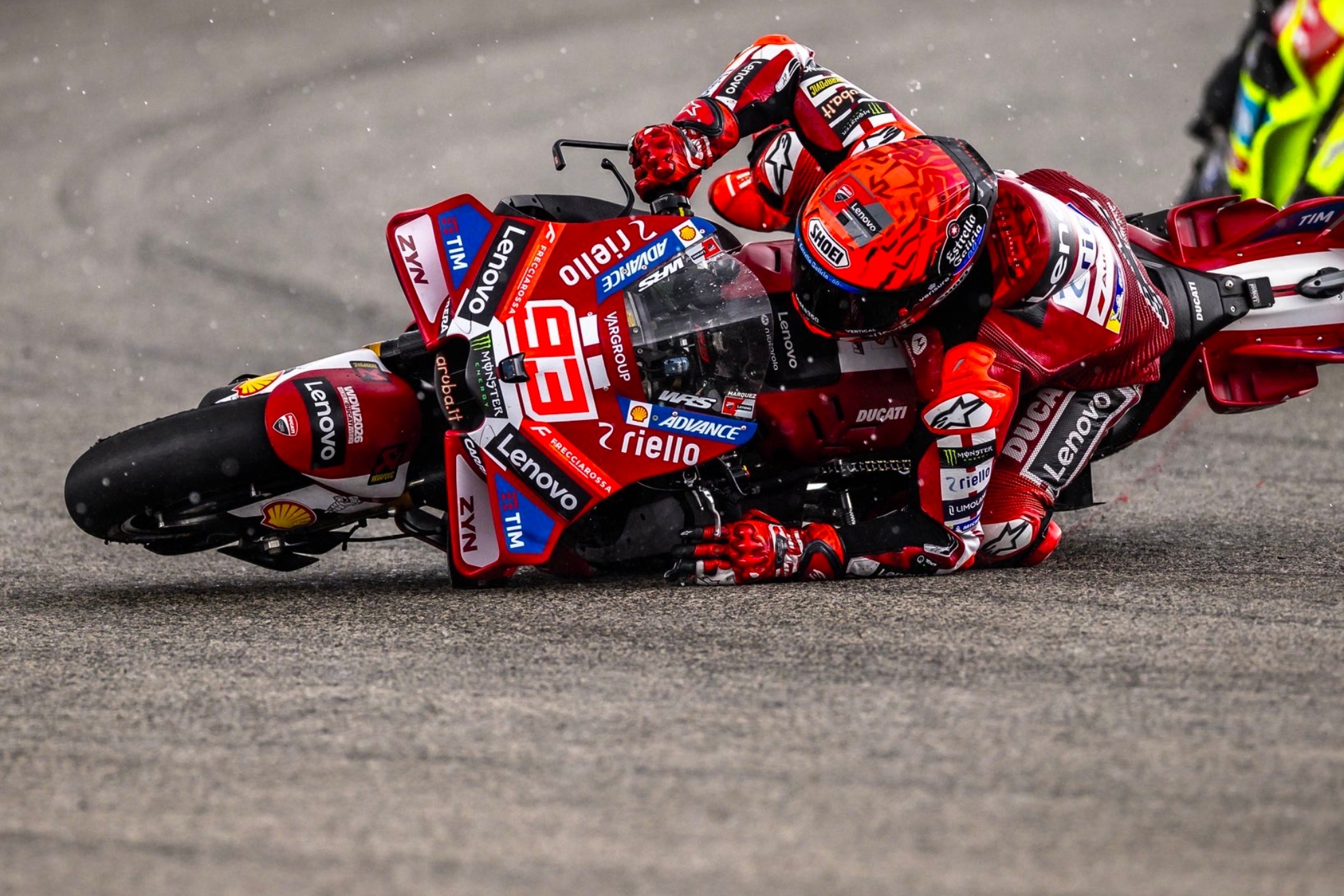 Llega la 'Ley Márquez' para aclarar la entrada al 'pit lane'