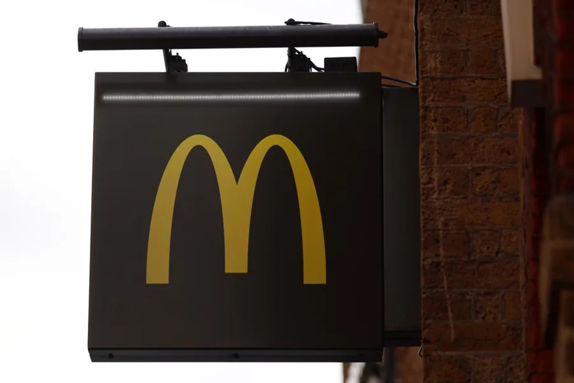 La crisis del mercado del alquiler golpea a McDonald's: la cadena pierde uno de los establecimientos más rentables por no poder renovar el contrato de su local
