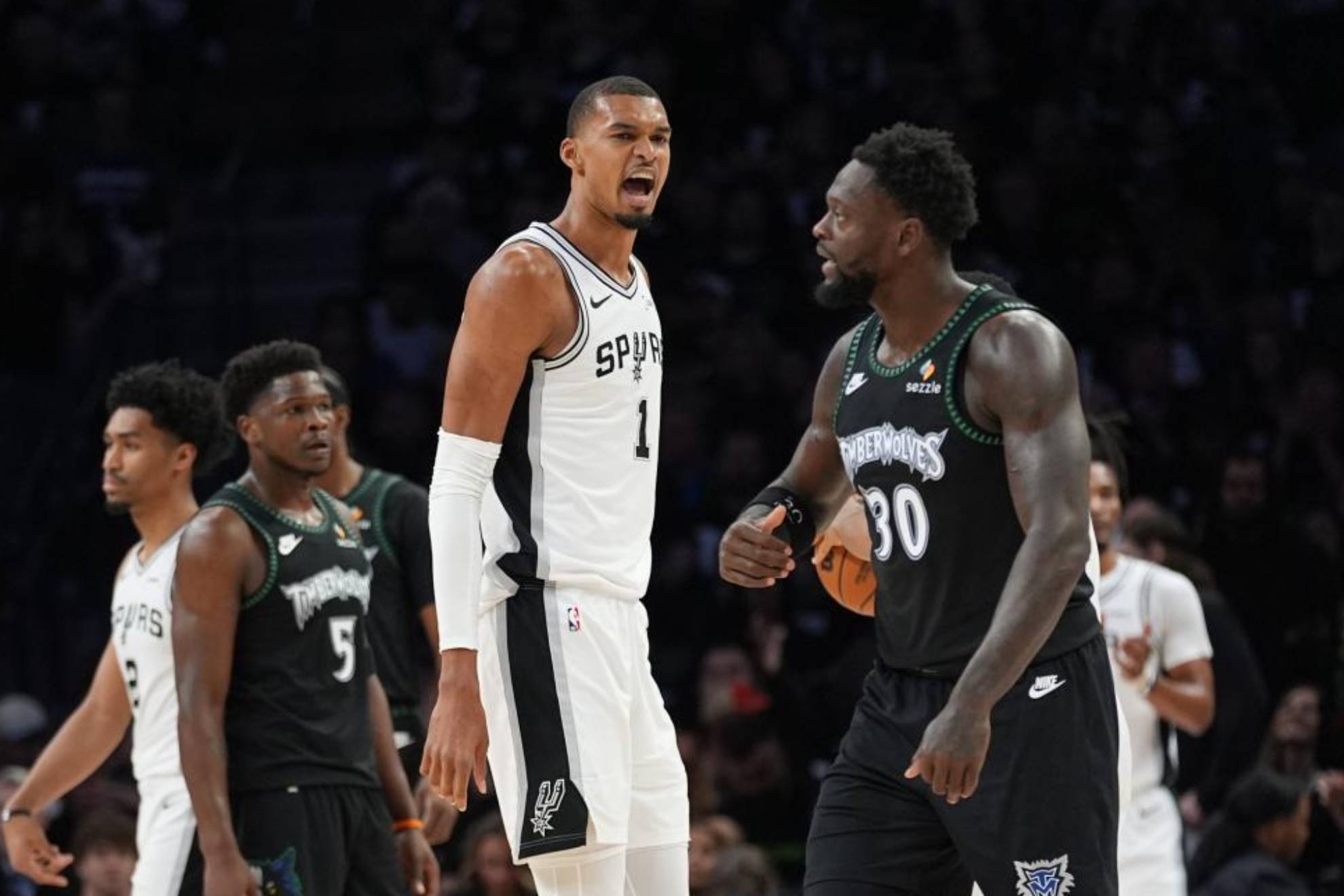 Wembanyama, a la altura de Abdul-Jabbar, Olajuwon y Kobe para dar ventaja a los Spurs ante los Timberwolves