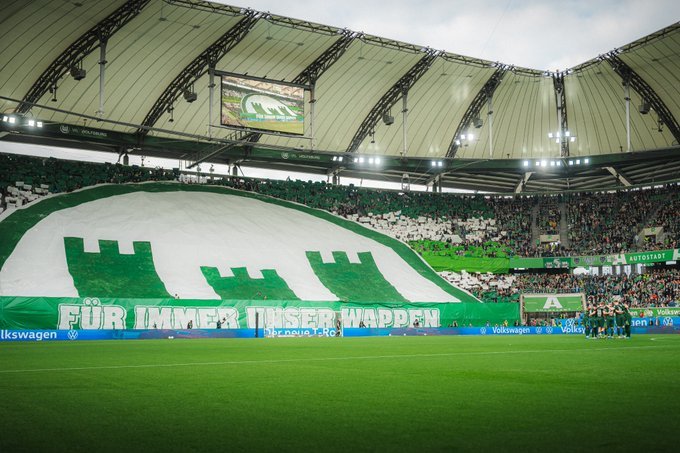 El Wolfsburgo anuncia por sorpresa que cambia su escudo... ¡24 años después!