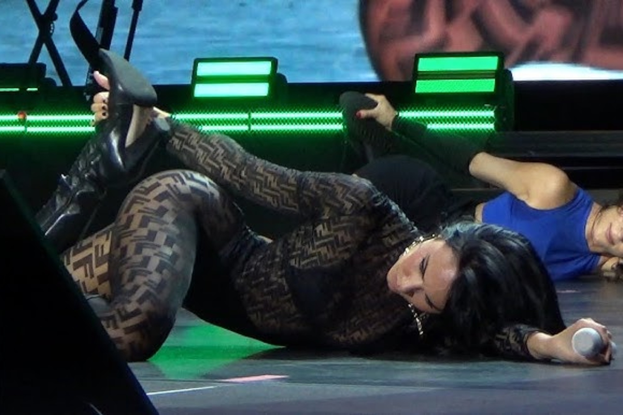 Así es como Aitana convirtió su baile más polémico en uno de los momentos más esperados de su gira: la cantante se reinventa en 'Cuarto Azul World Tour'