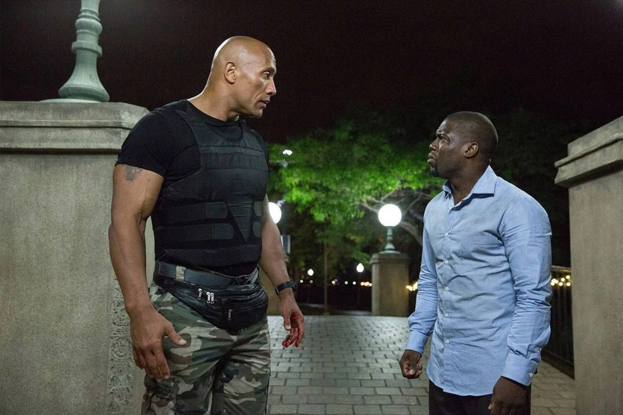 El ‘dardo’ de Dwayne Johnson a Kevin Hart por su esposa: “Se merece un premio de la Academia por fingir que le gusta foll*r contigo”
