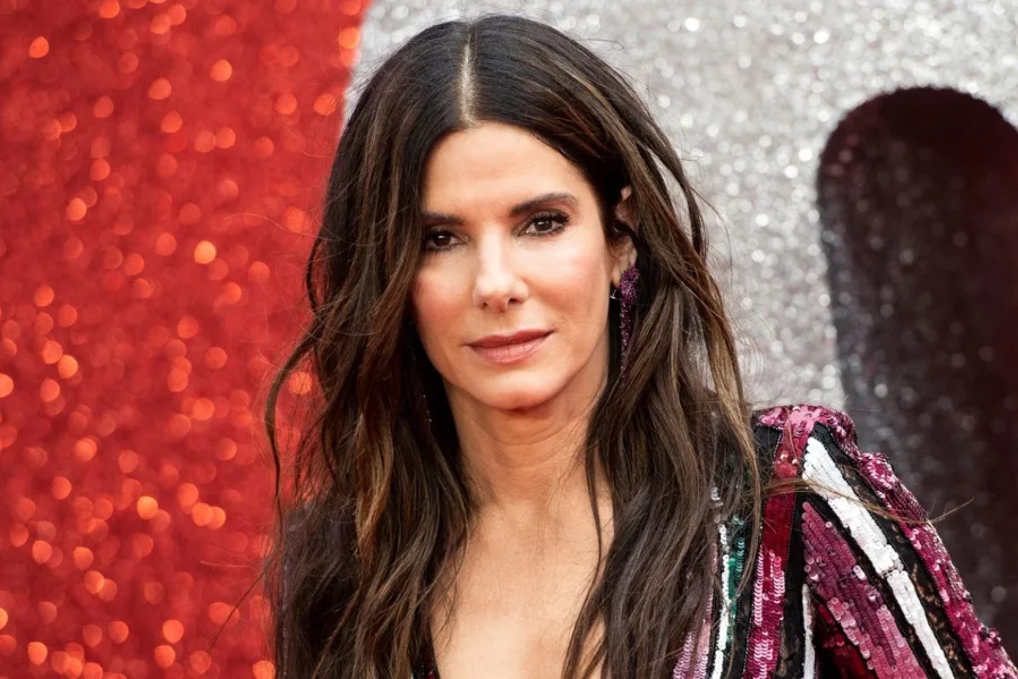 Sandra Bullock difunde un emotivo carrusel familiar en redes sociales: “Todas las mamás estamos unidas por este honor único en la vida”