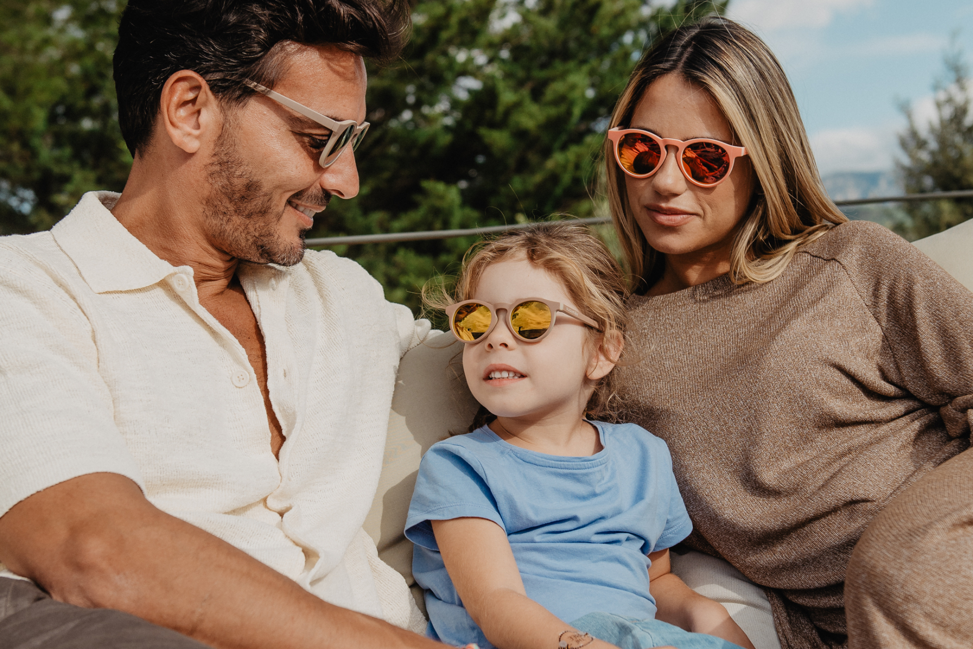 Suavinex amplía su colección de gafas de sol con la nueva gama STUDIO