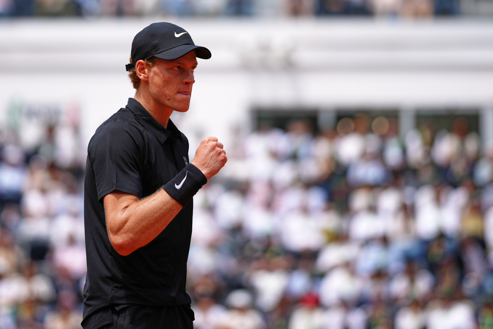 Sinner bate otro récord de Djokovic con una exhibición ante Rublev