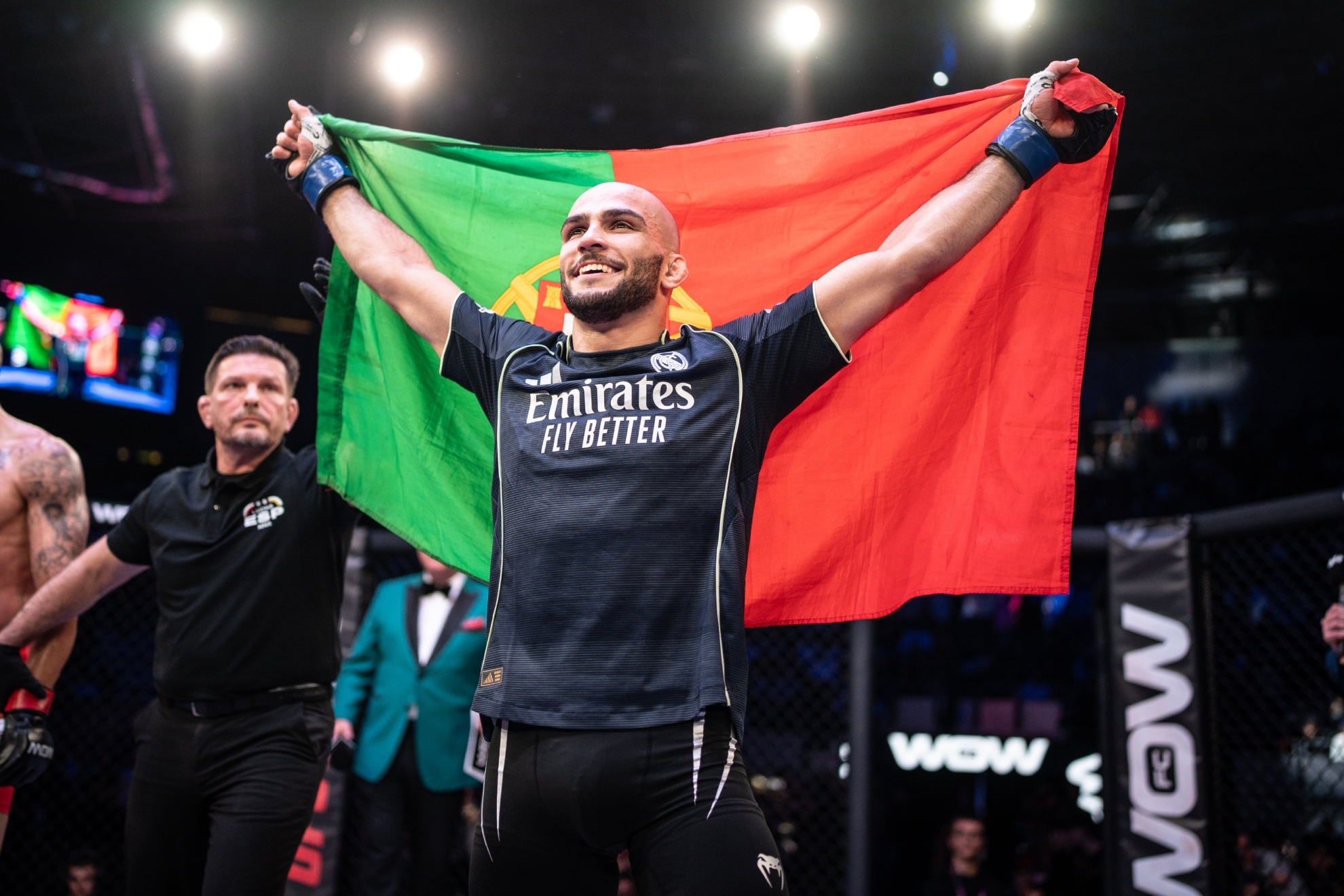 Z� Machado celebra un triunfo en WOW.