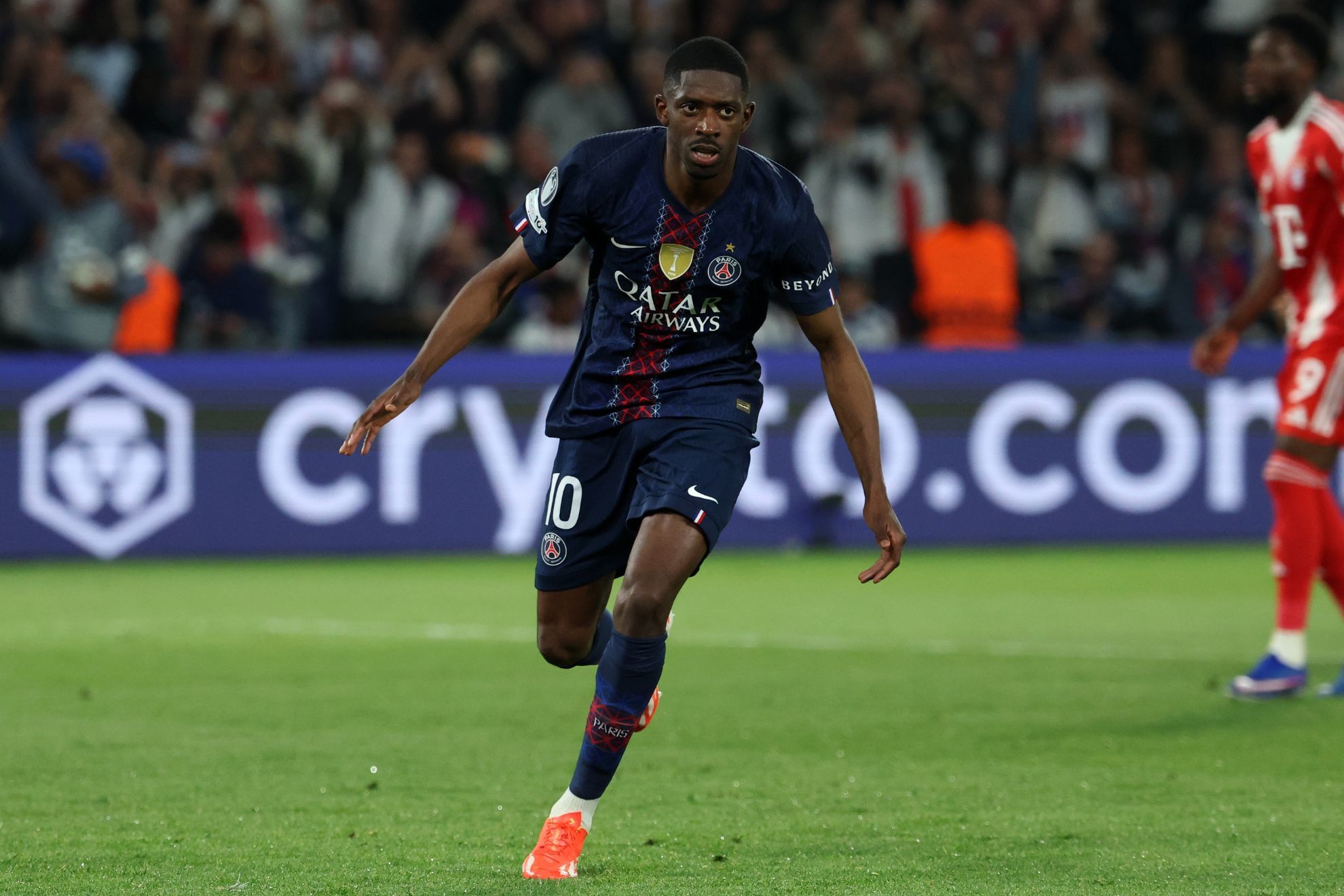 Ousmane Demb�l� celebra un gol contra el Bayern