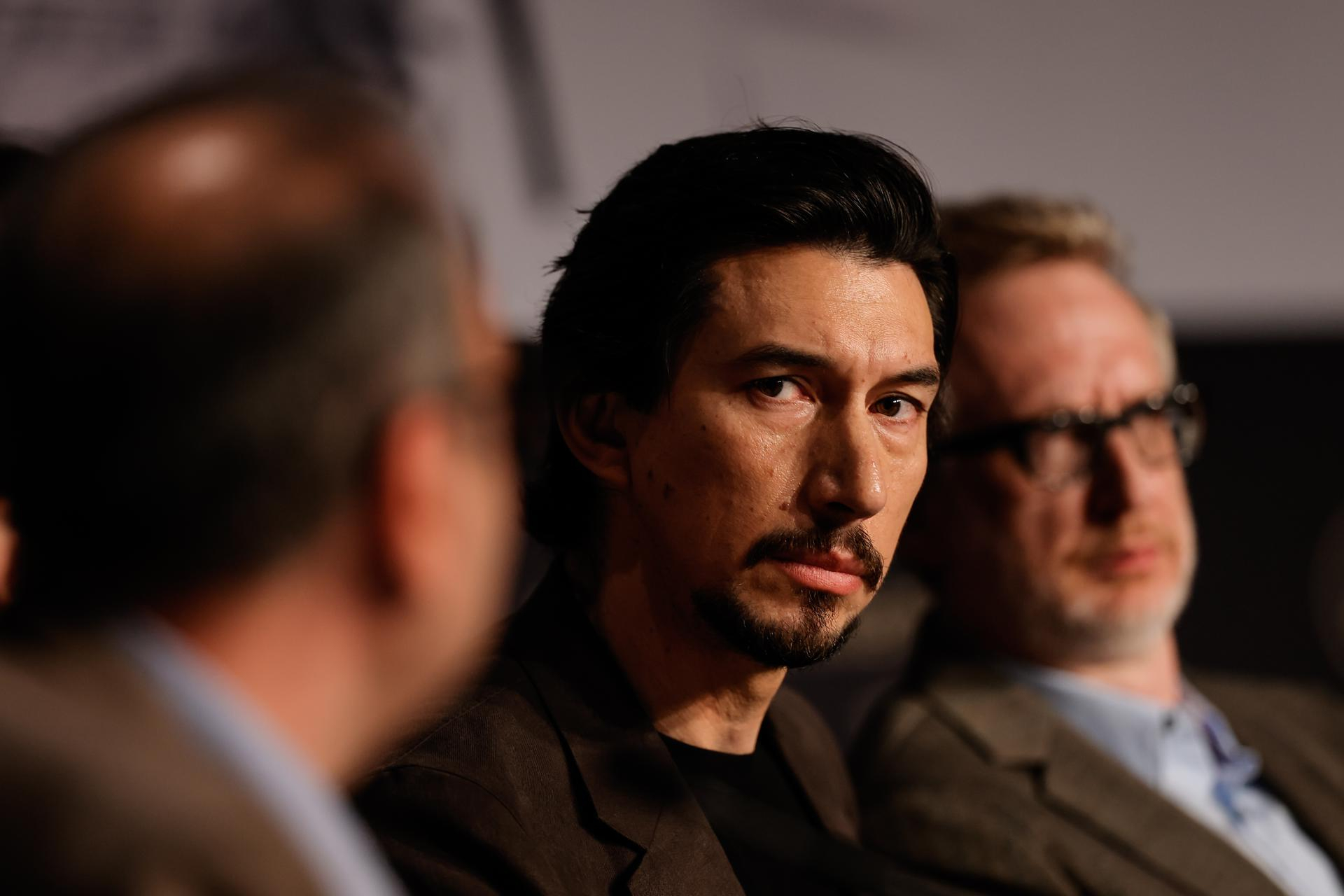 Festival de Cannes, Adam Driver no contesta sobre las acusaciones de Lena Dunham sobre su agresividad