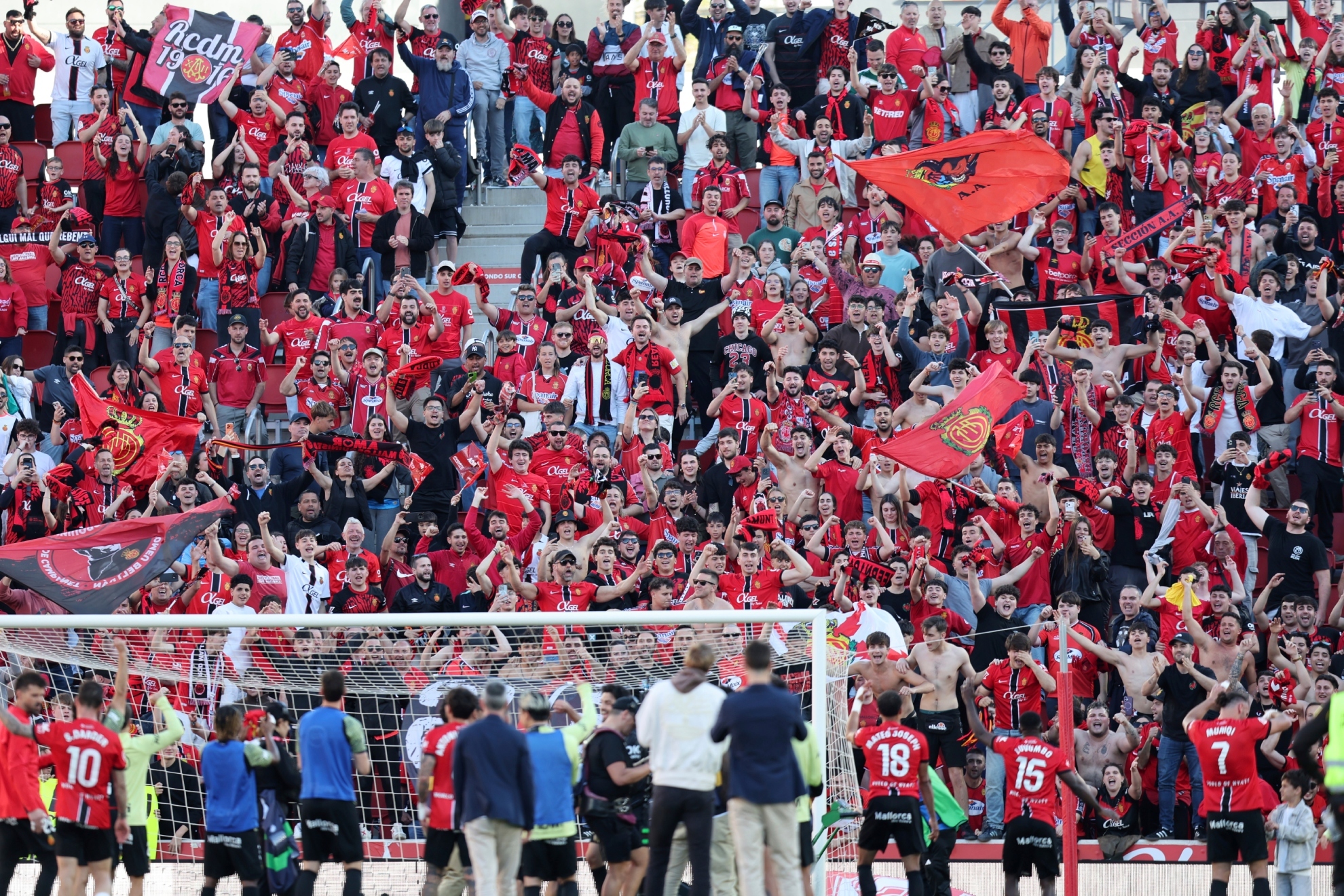 Tremendo enfado de un aficionado del Mallorca con Abdón: "Nos dijo que si nos hacía un bizum"