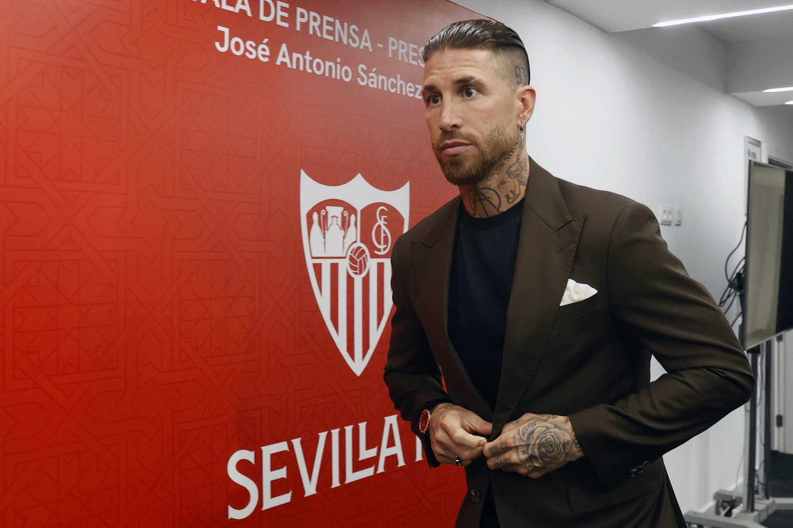 Ramos, en Sevilla para finalizar la compra del club