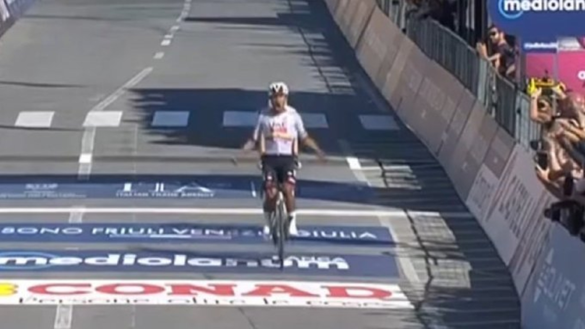 El Giro del Lagarto: Narváez cierra el hat-trick en Chiavari ante un gran Enric Mas
