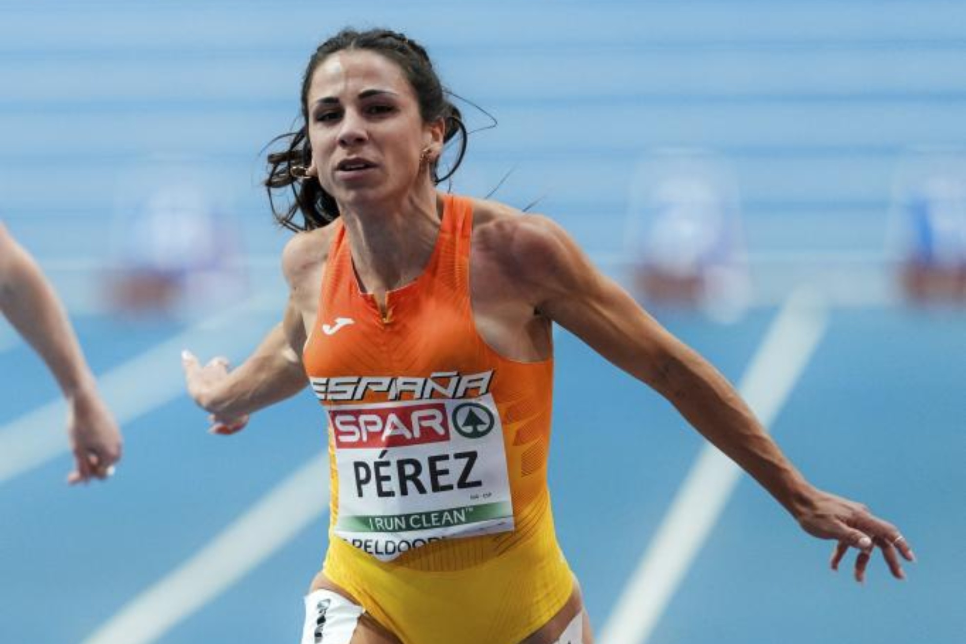 Maribel Pérez vuela en Nerja y logra la mínima europea con 11.18 en 100