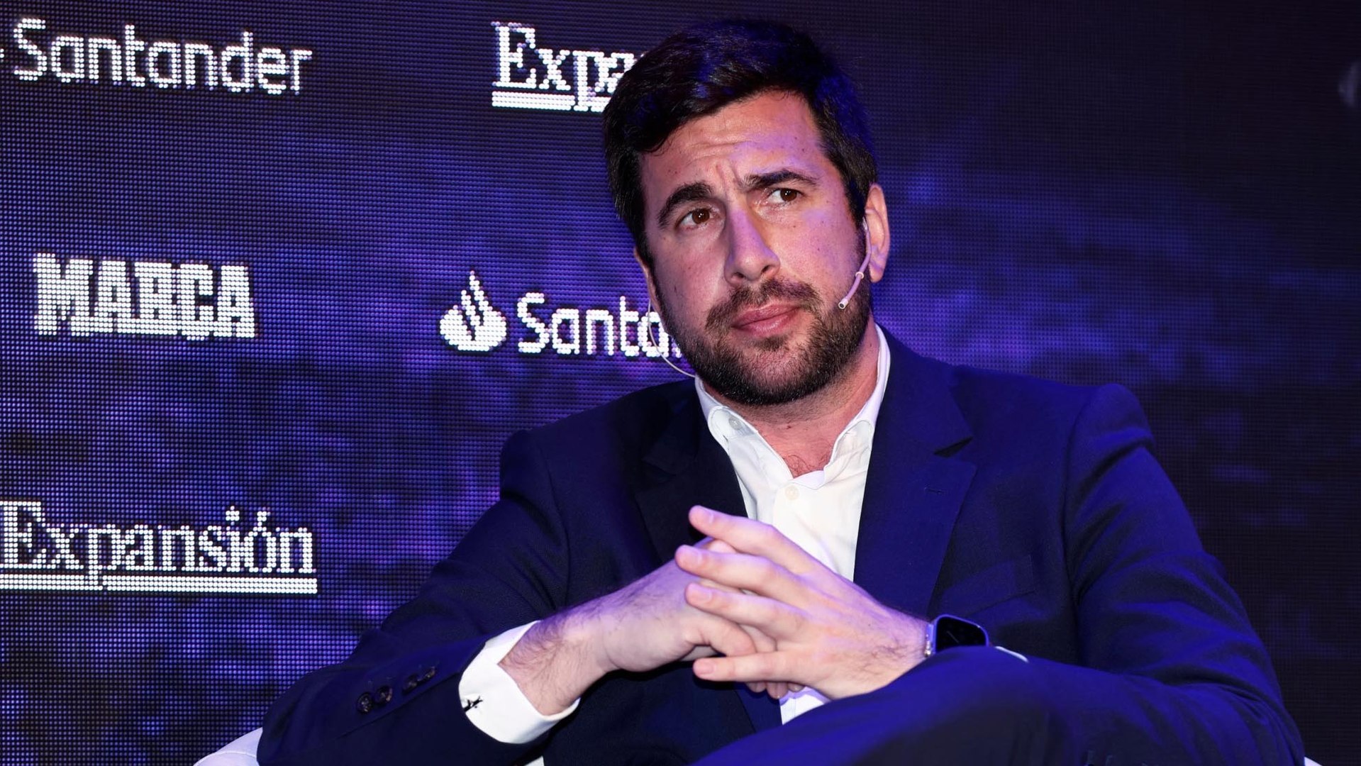 Roberto G�mez revela el plan de Riquelme para presentarse al Real Madrid: Tiene que anunciar un entrenador y un director deportivo