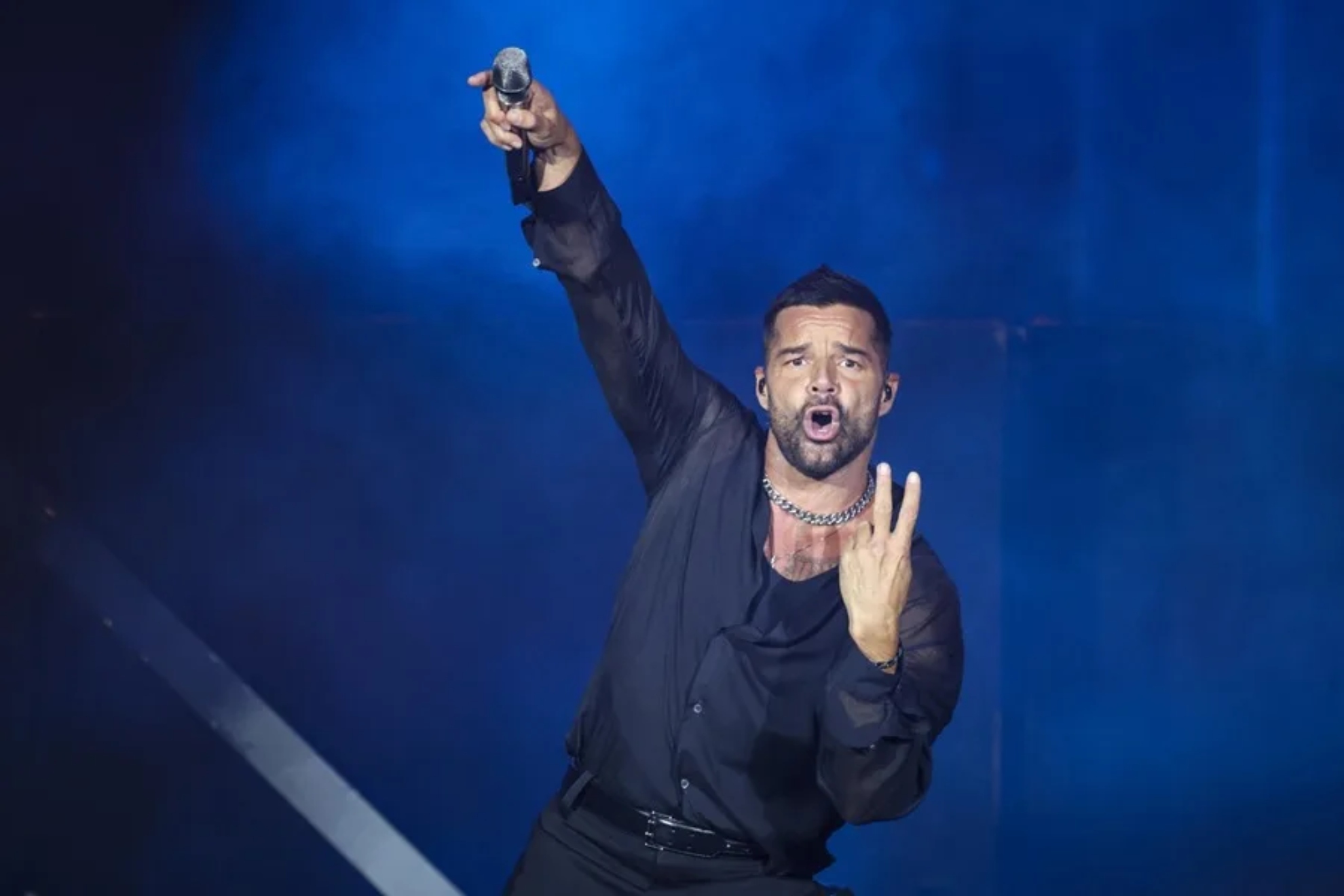 Ricky Martin vuelve a sus raíces y ‘revive’ su esencia en su nuevo trabajo musical: “Es una nueva identidad”