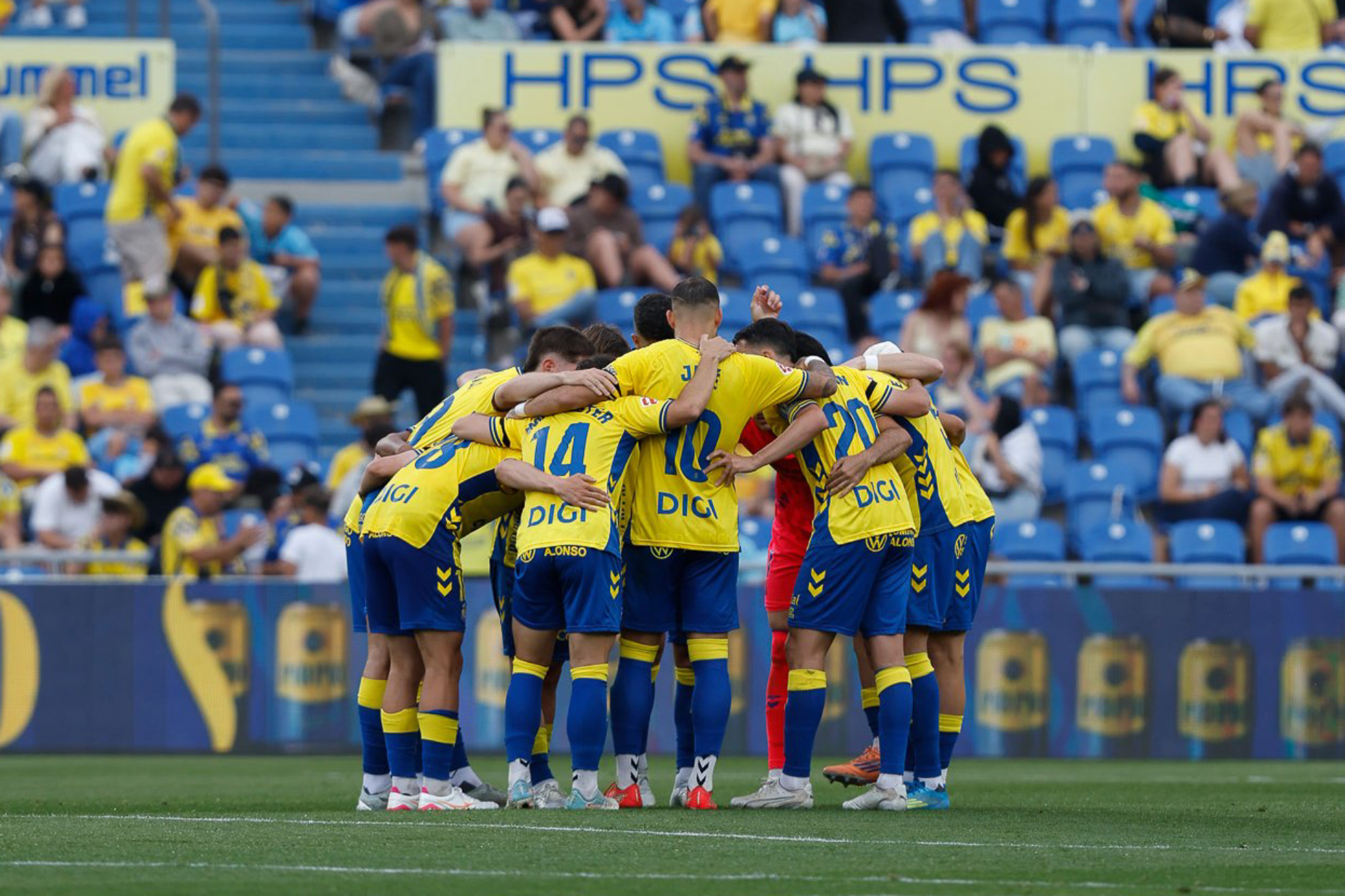 Jonathan Viera, sobre el ambiente en el Gran Canaria: "Es una caldera con todos unidos, pero ahora tengo la sensación de frialdad"