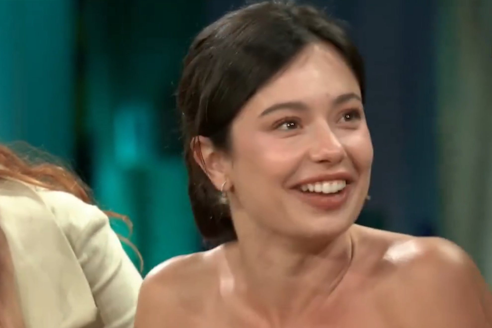 Anna Castillo desvela en ‘La Revuelta’ que “hizo un calvo” por primera vez durante el rodaje de su última serie: “Me hizo ilusión”