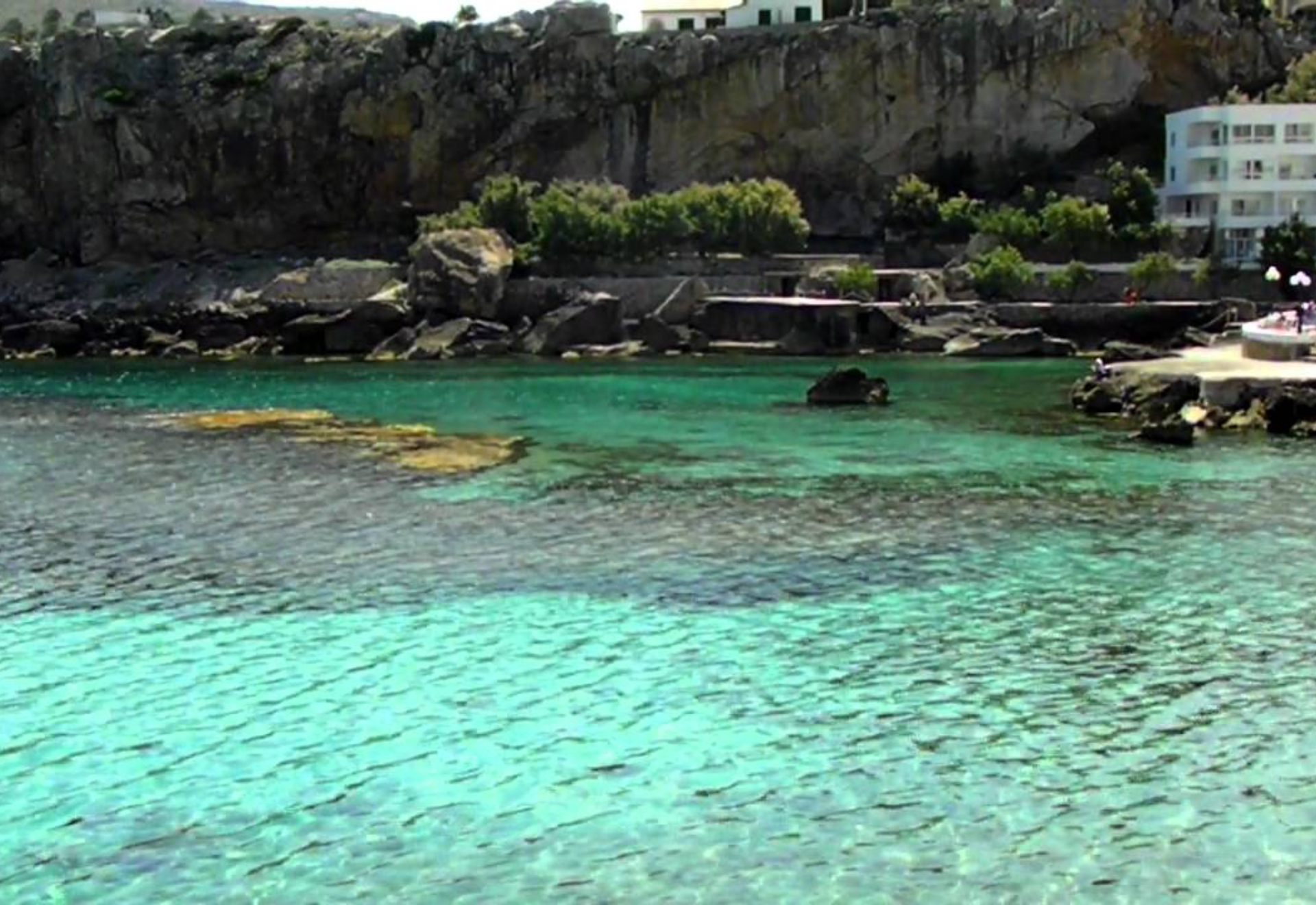Ni Sa Calobra ni Cala Deià: esta cala Mallorca está considerada como una joya escondida y mezcla acantilados brutales y agua transparente