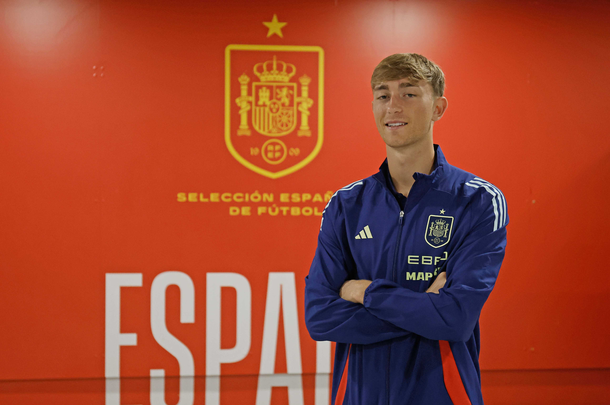Primeras palabras de Huijsen tras quedarse sin Mundial: "Estaré apoyando"