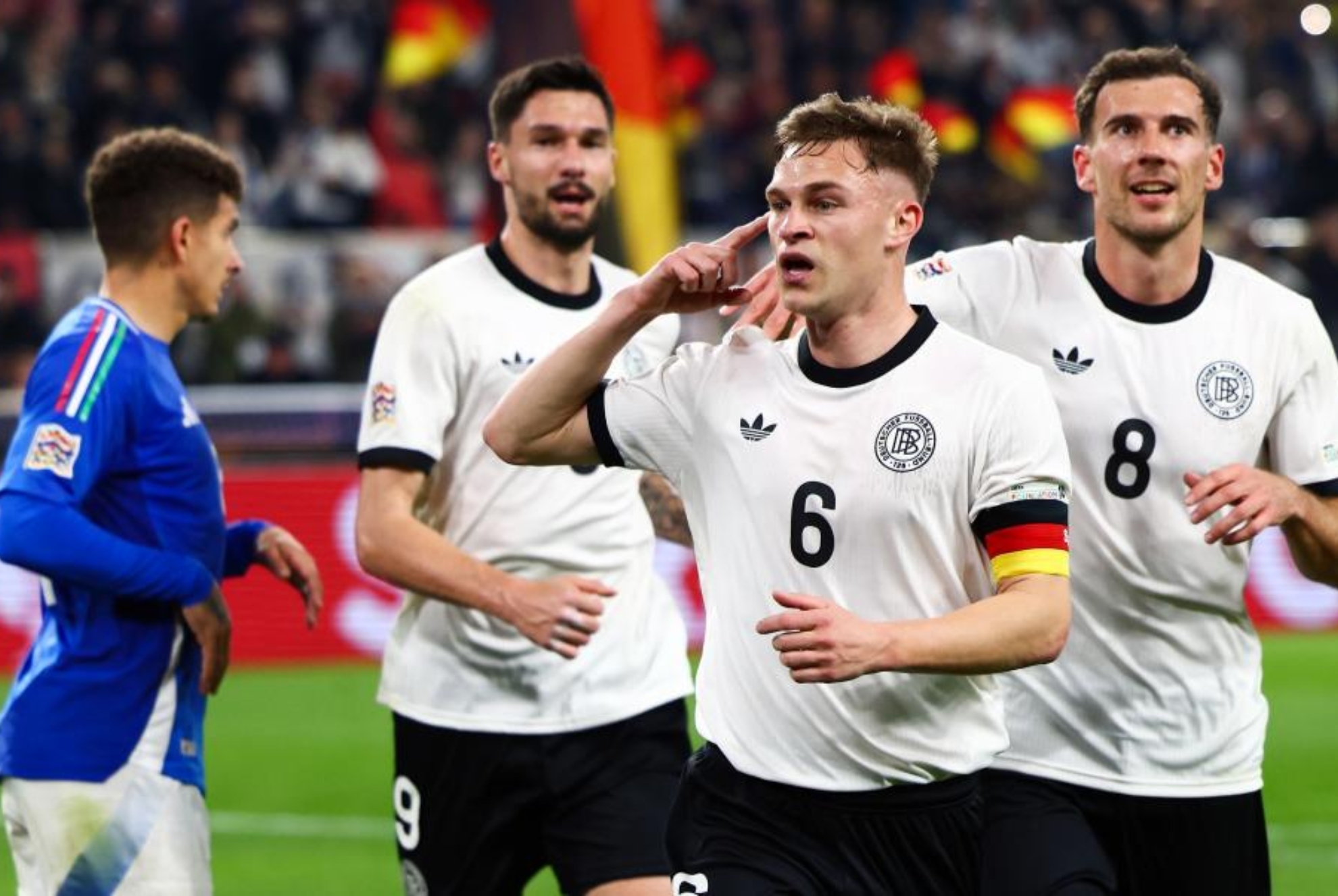 Lahm sostiene que Kimmich debe jugar con Alemania en el centro del campo