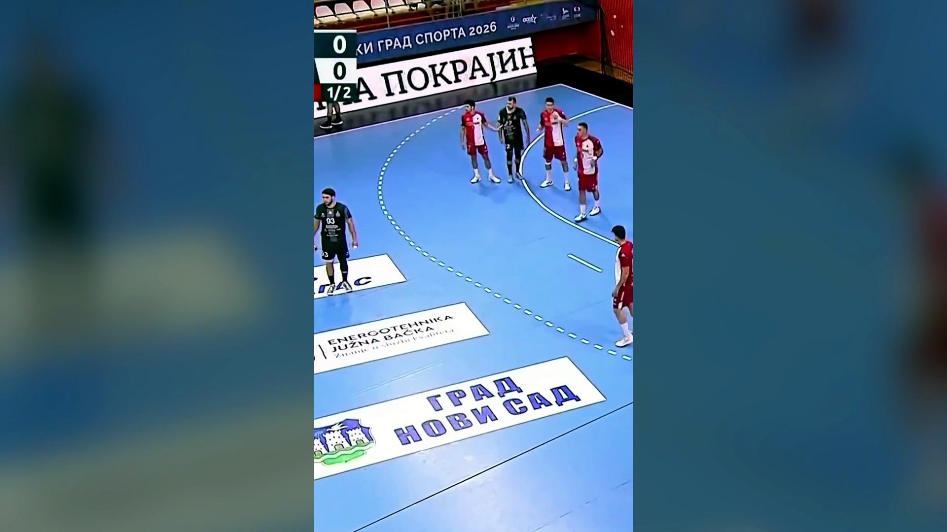 Escándalo en el balonmano serbio: tiran petardos a los jugadores en la final por el título y se arma el caos
