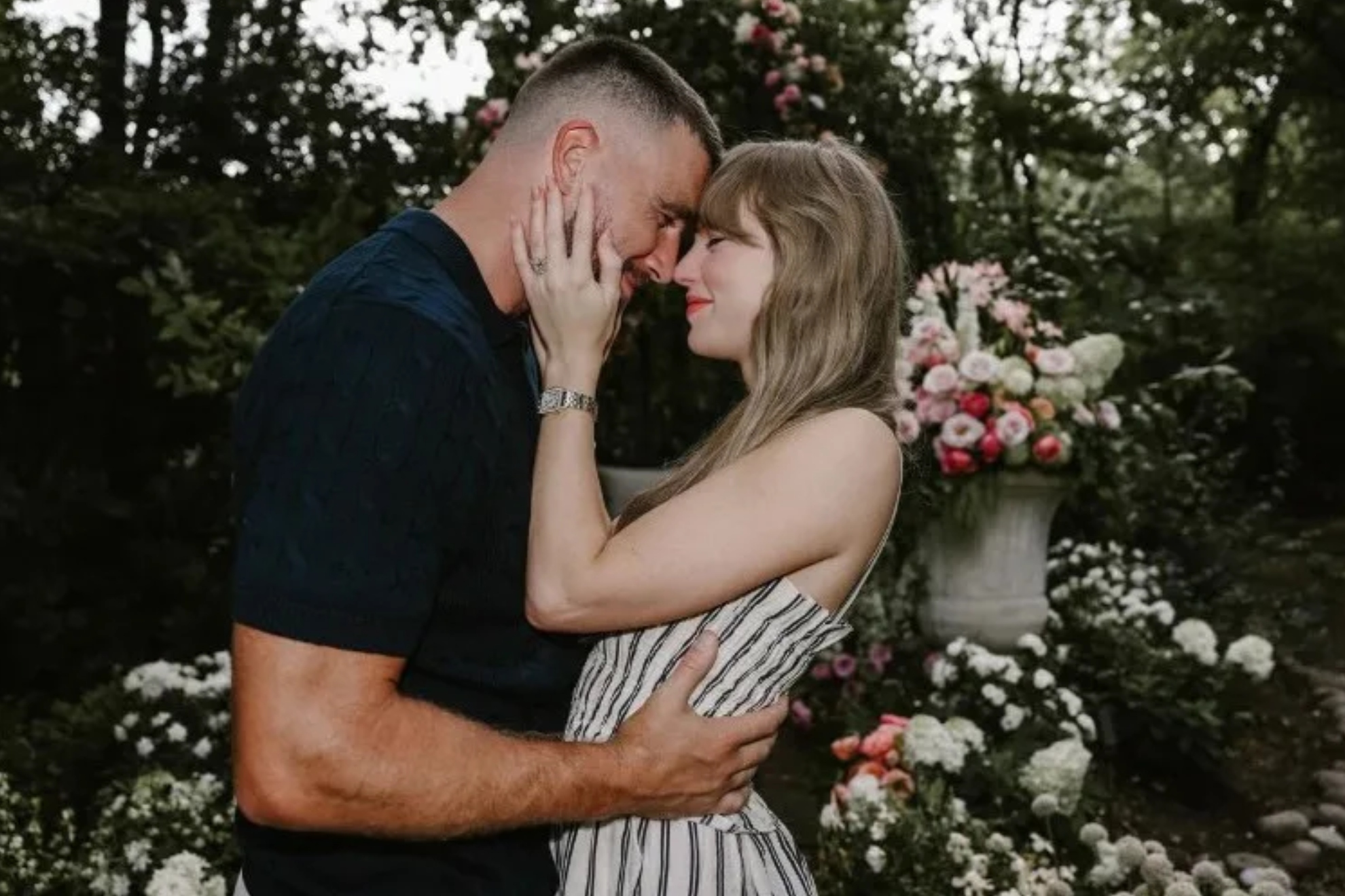 Sale a la luz la exclusiva lista de invitados de la boda entre Taylor Swift y Travis Kelce: de Selena Gómez a Ed Sheeran pasando por Zoë Kravitz