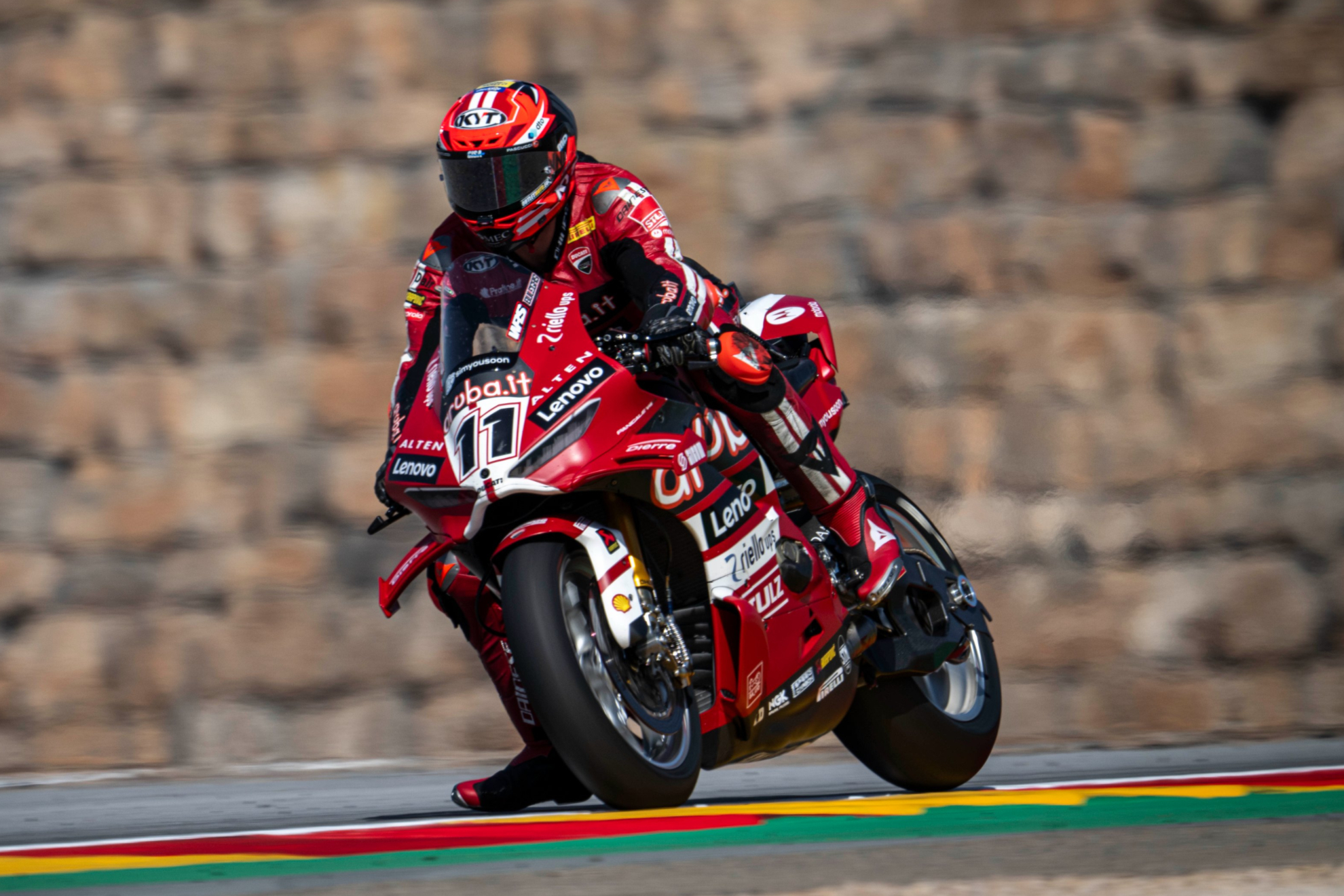 Bulega firma otro recital en Aragón y eleva a 20 su increíble cifra de victorias seguidas