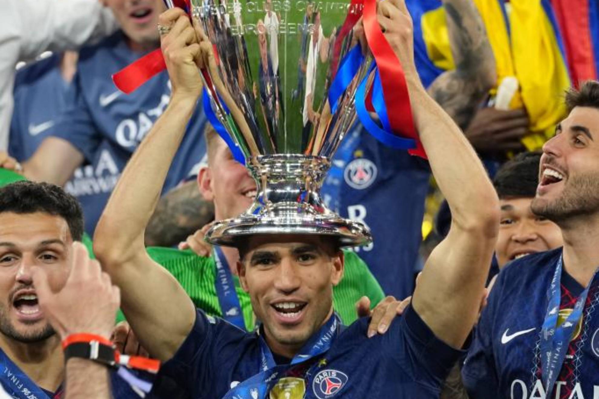 Achraf Hakimi 'I de África'