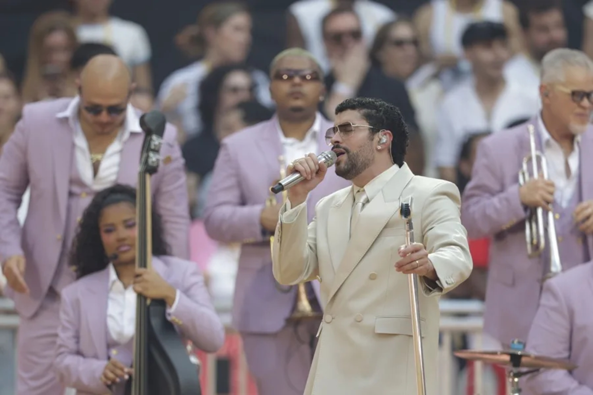 Bad Bunny sigue haciendo historia en su segunda noche en Madrid: Hiba Abouk, Los Javis o Koke, invitados estrella en La Casita