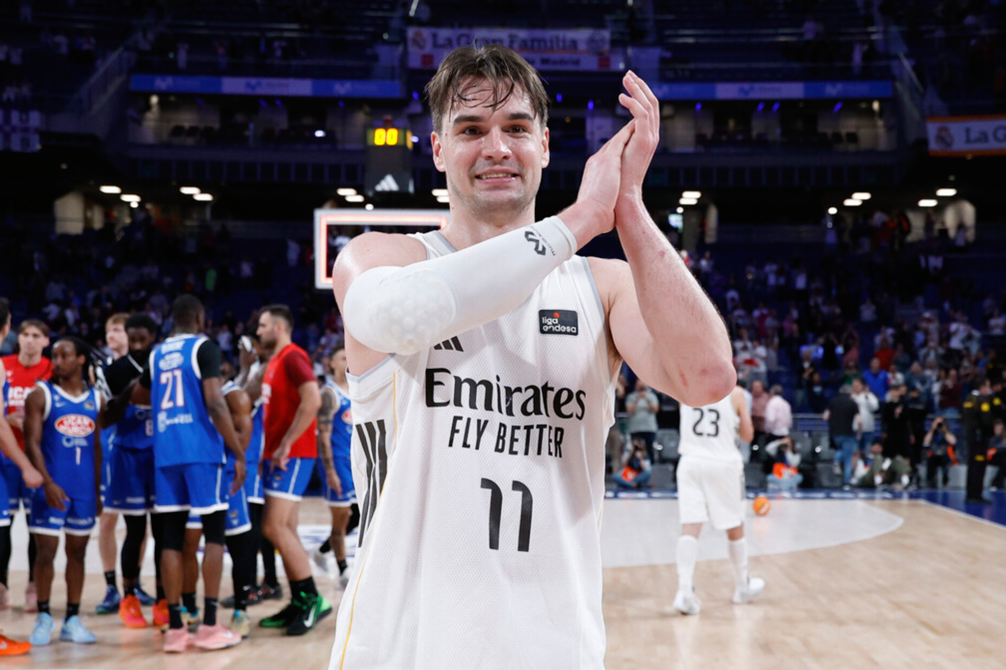Hezonja 'se olvida' del Real Madrid en su primer mensaje tras irse y tendrá que pagar si vuelve a Europa