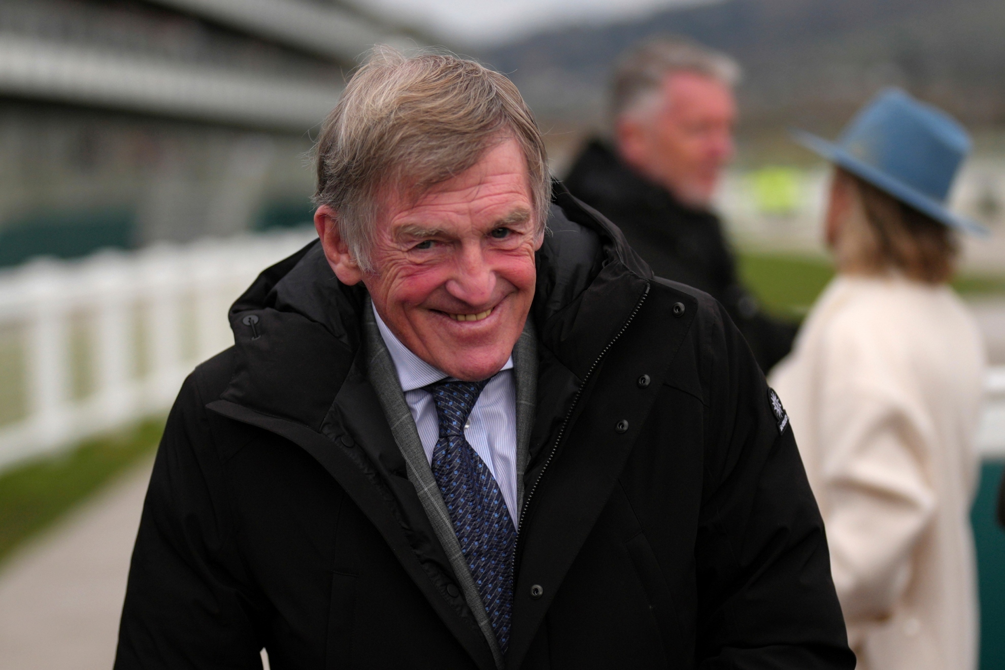 Sir Kenny Dalglish anuncia que padece cáncer tras revelarlo por error en sus redes sociales