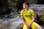 El Villarreal presenta su nueva piel con el agua y Mikautadze como protagonistas