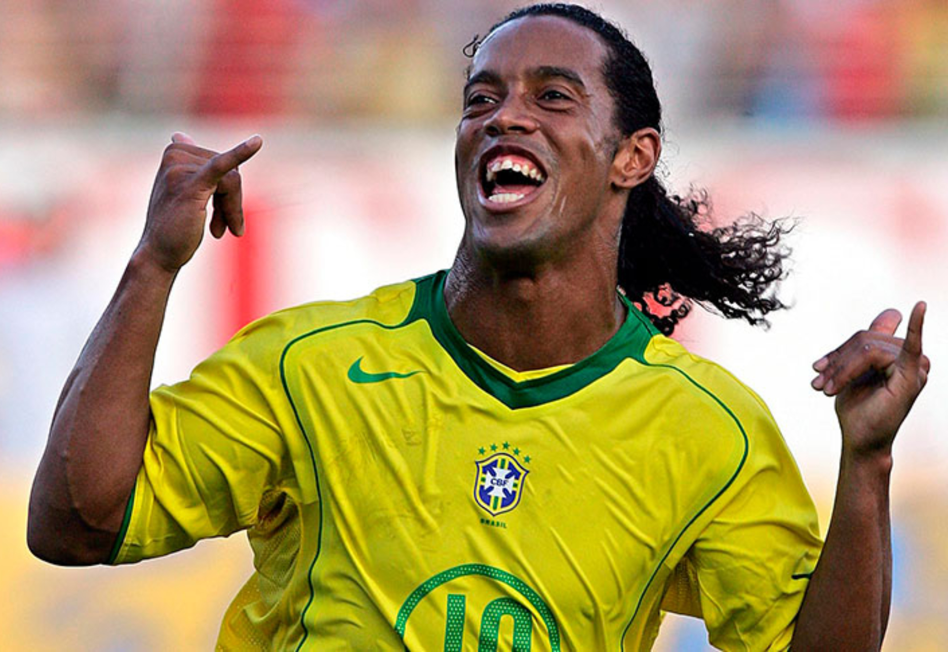 Ronaldinho se reinventa y lanza su primer disco: Pitbull, Kiko Rivera y Juan Magán, entre sus colaboraciones