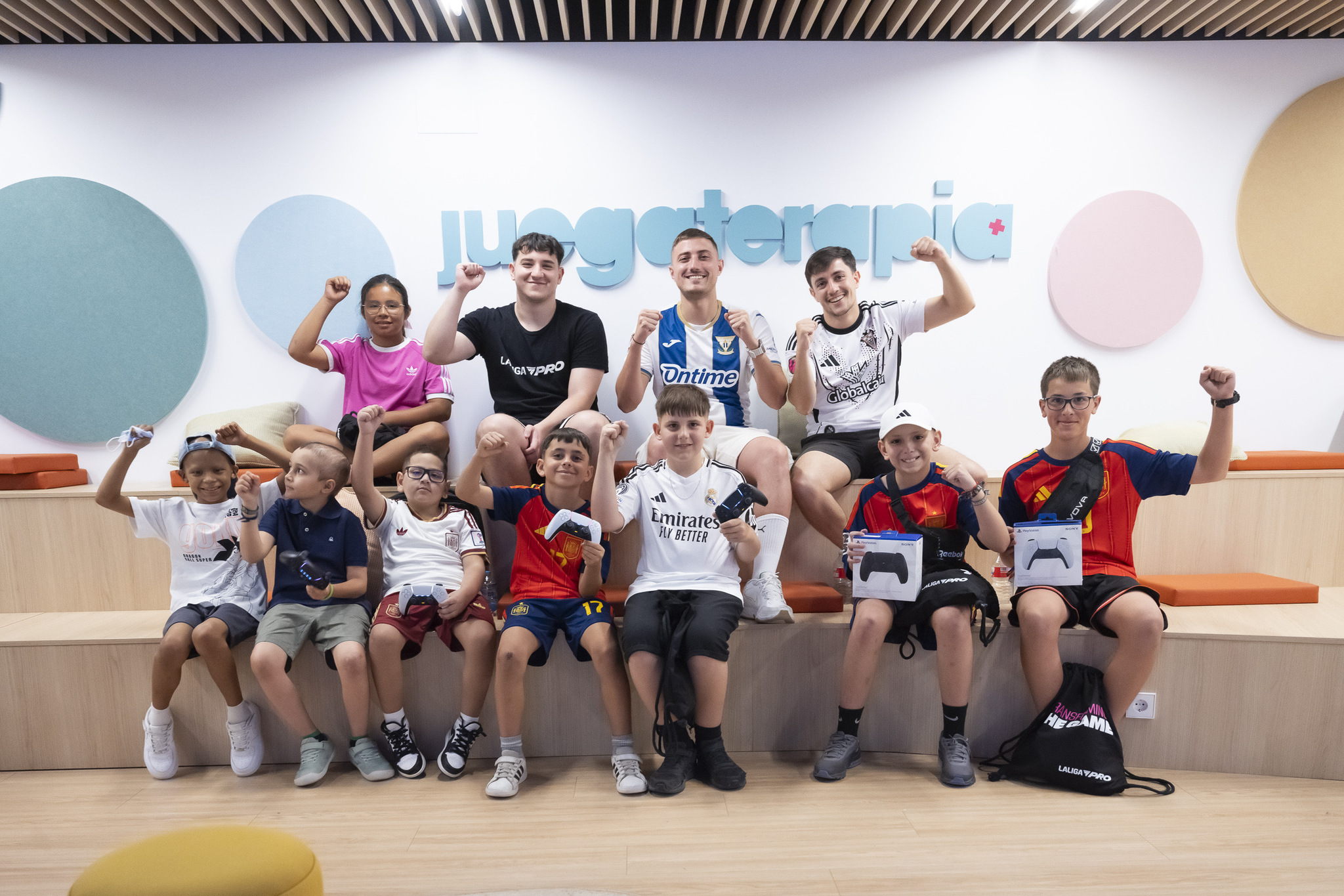 LALIGA FC PRO lleva los esports al Club Juegaterapia con Pollichris, Albertovk y Yagofawaz