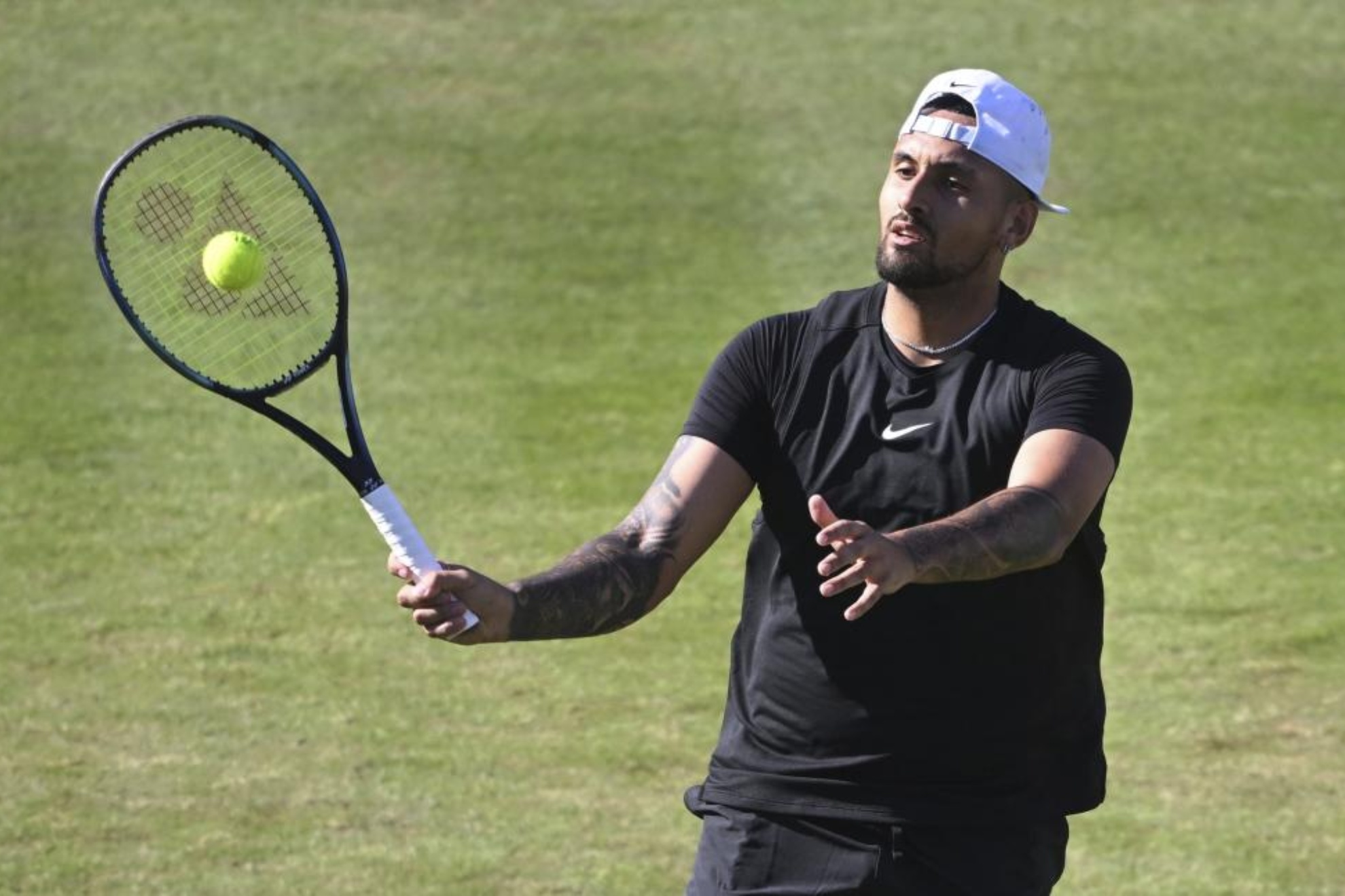 Kyrgios vuelve a ganar en hierba: \