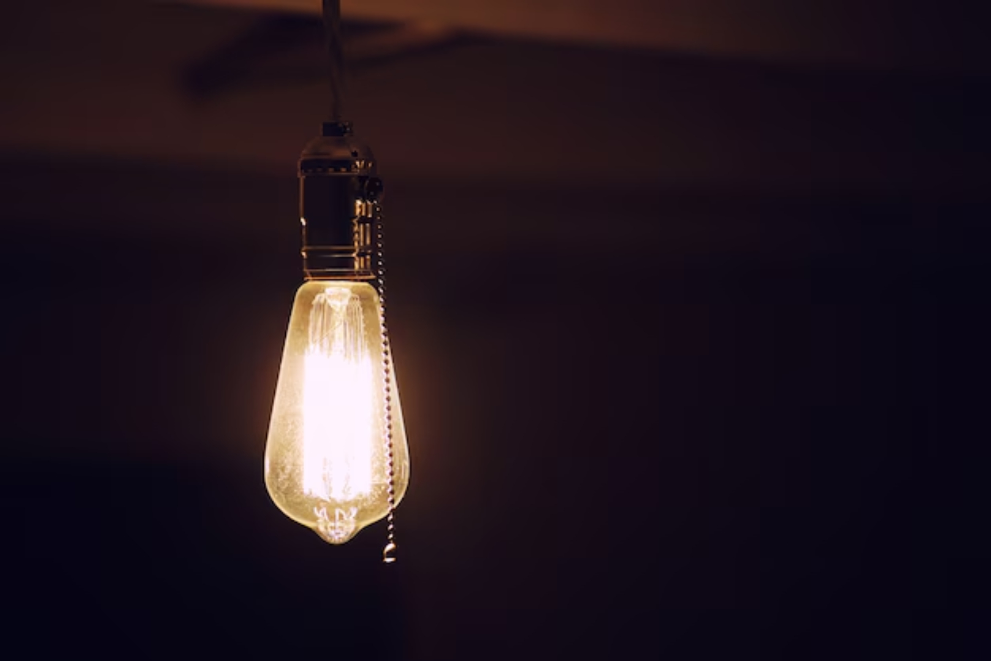 Precio de la luz por horas hoy, jueves 22 de octubre: cuándo es más barata y más cara en el día