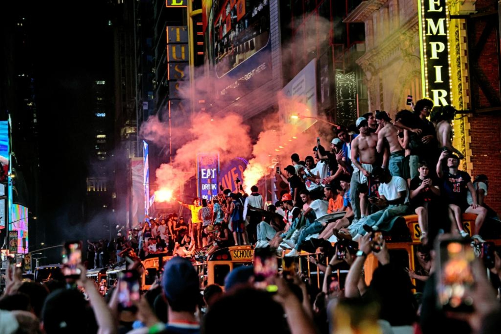 Nueva York explota de alegría tras el anillo de los Knicks