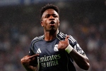Detenido un aficionado del Atlético por insultos racistas a Vinicius... ¡antes del Atlético - Barcelona!