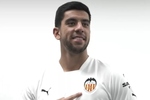 Cenk, la dura 'operación salida' del Valencia: ni por dos millones