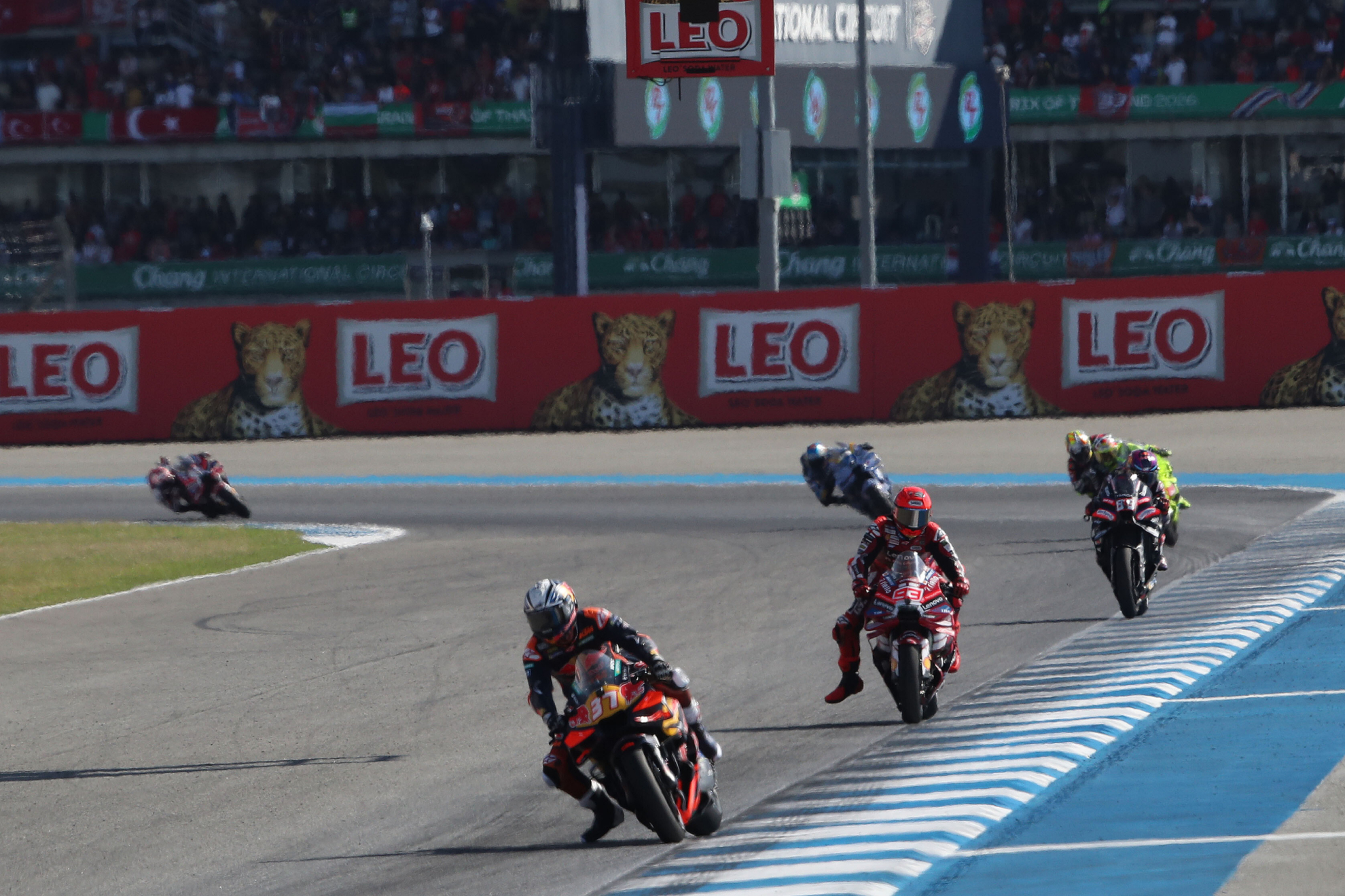 La renovación de Márquez abre la locura: el mercado de MotoGP espera a Acosta, Martín, Bagnaia...