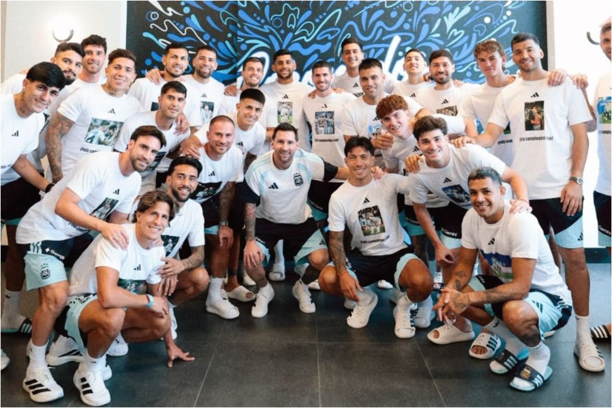 El curioso regalo de cumpleaños de los compañeros a Messi... y 40 anónimos