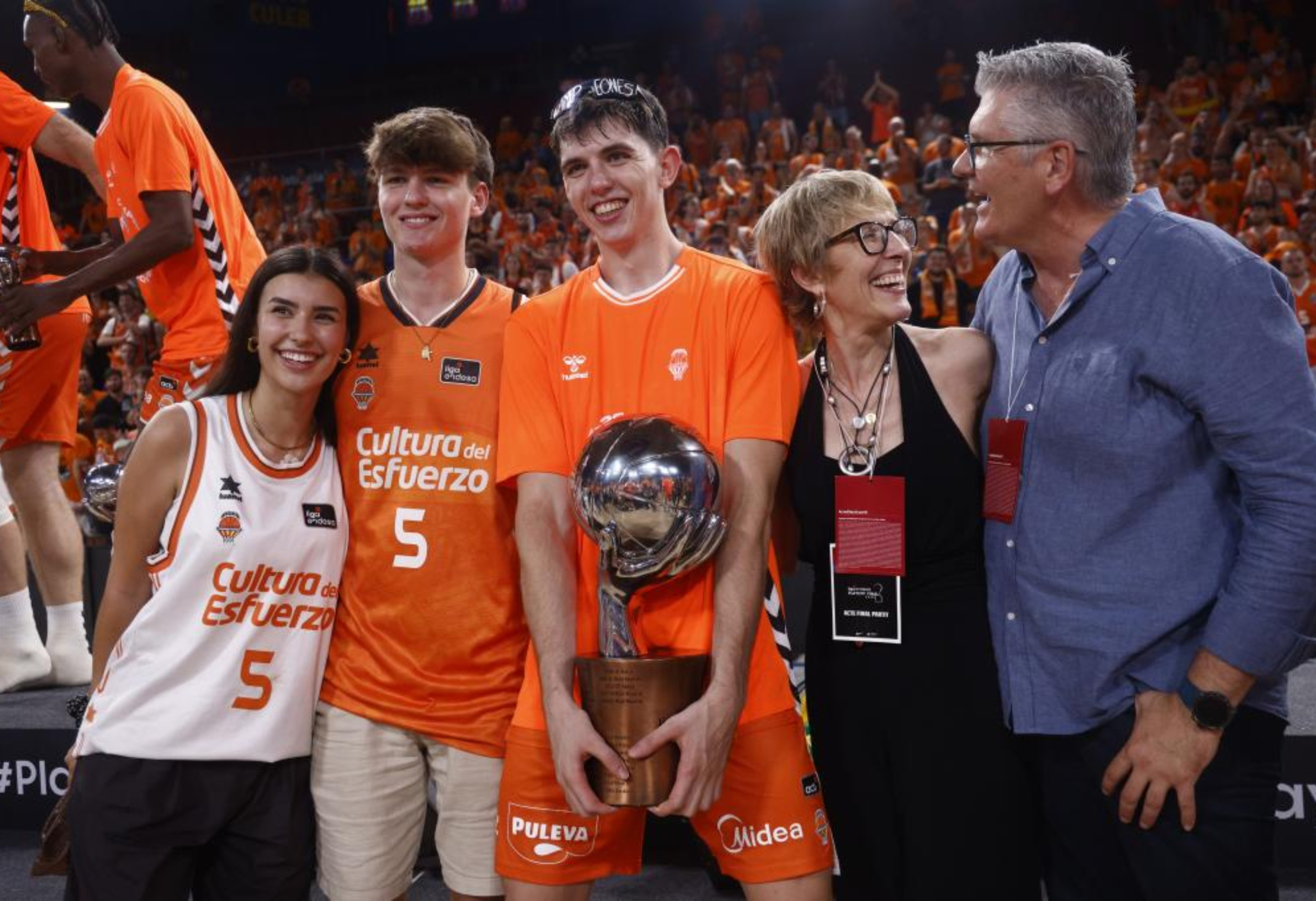 De Larrea no cierra la puerta a la NBA: "En las próximas horas hablaremos con los Mavericks y veremos qué decisión tomamos"